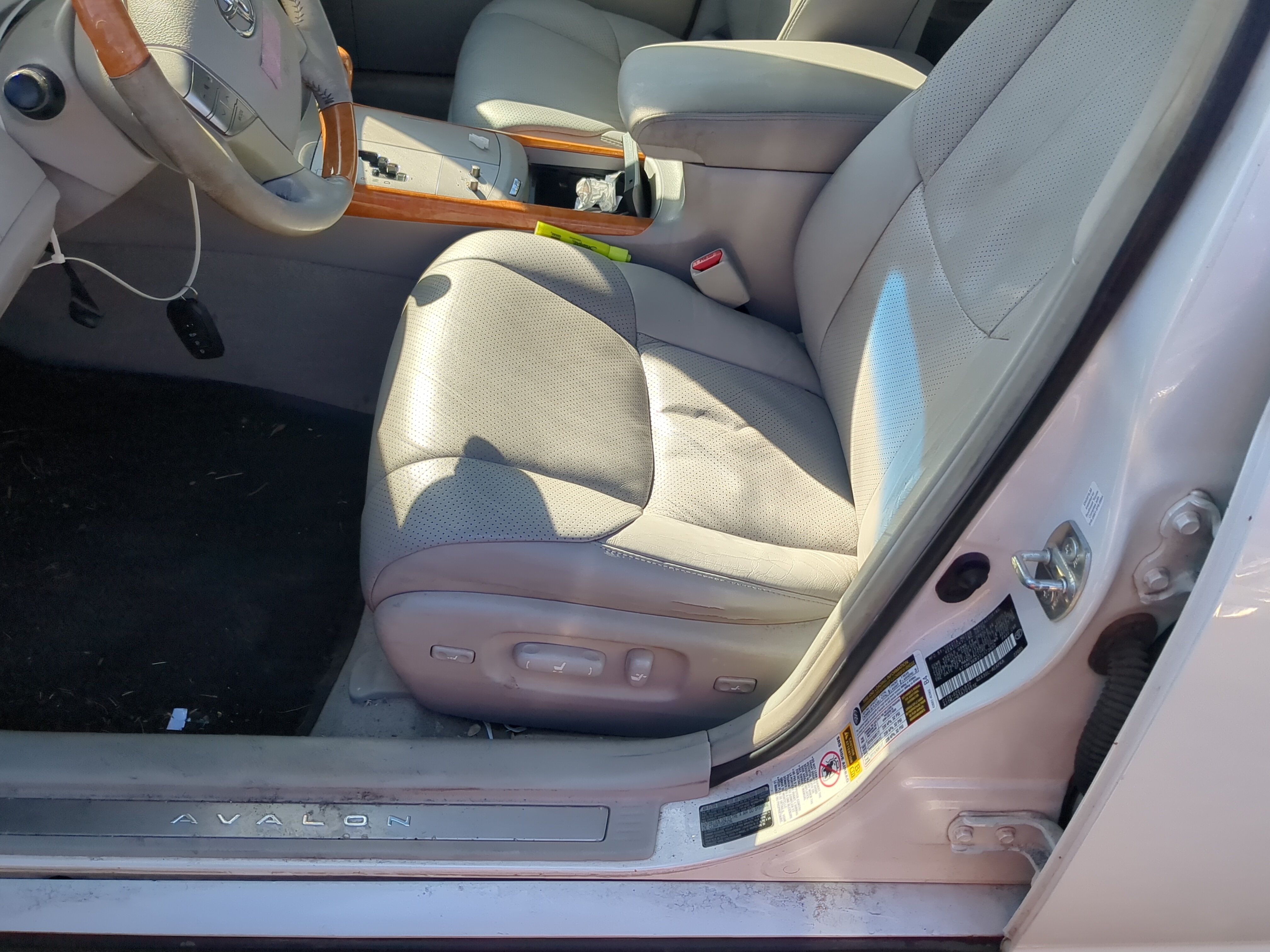 2005-2007 Toyota Avalon Driver Front Seat Oem 1196252 - Oemusedautoparts1.com