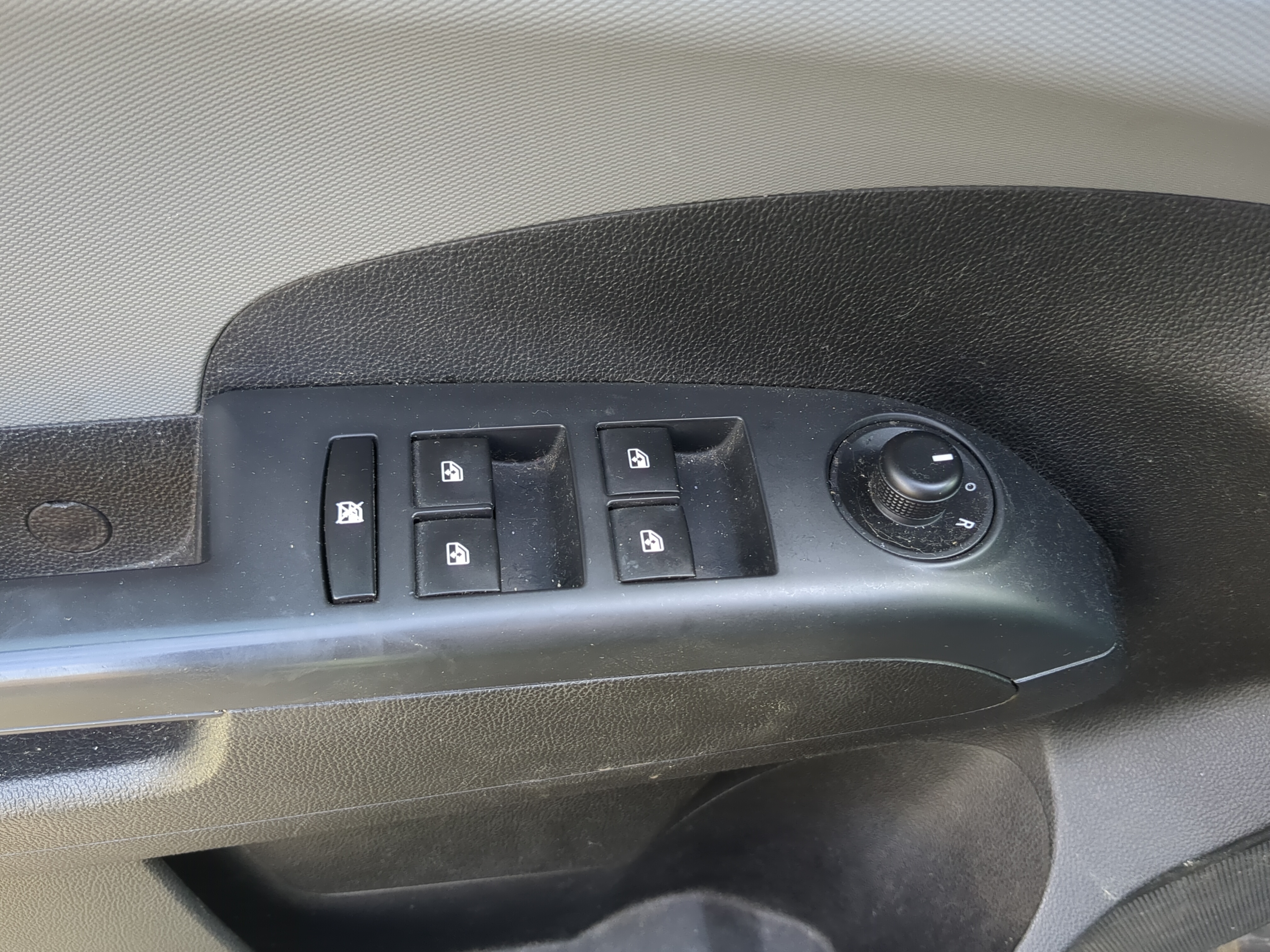 2012-2016 Chevrolet Sonic Driver Left Door Master Power Window Switch 1196336 - Oemusedautoparts1.com