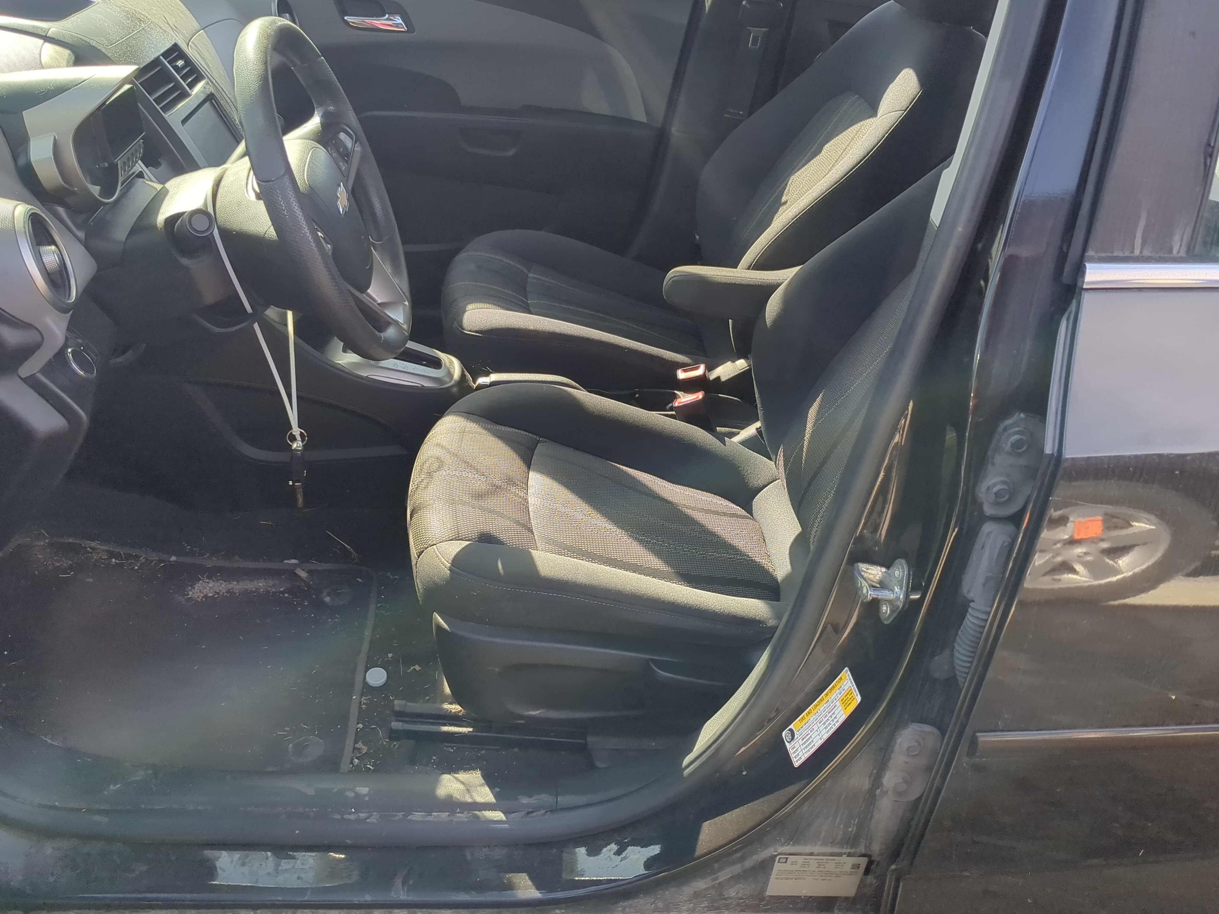 2013-2016 Chevrolet Sonic Driver Front Seat Oem 1196402 - Oemusedautoparts1.com