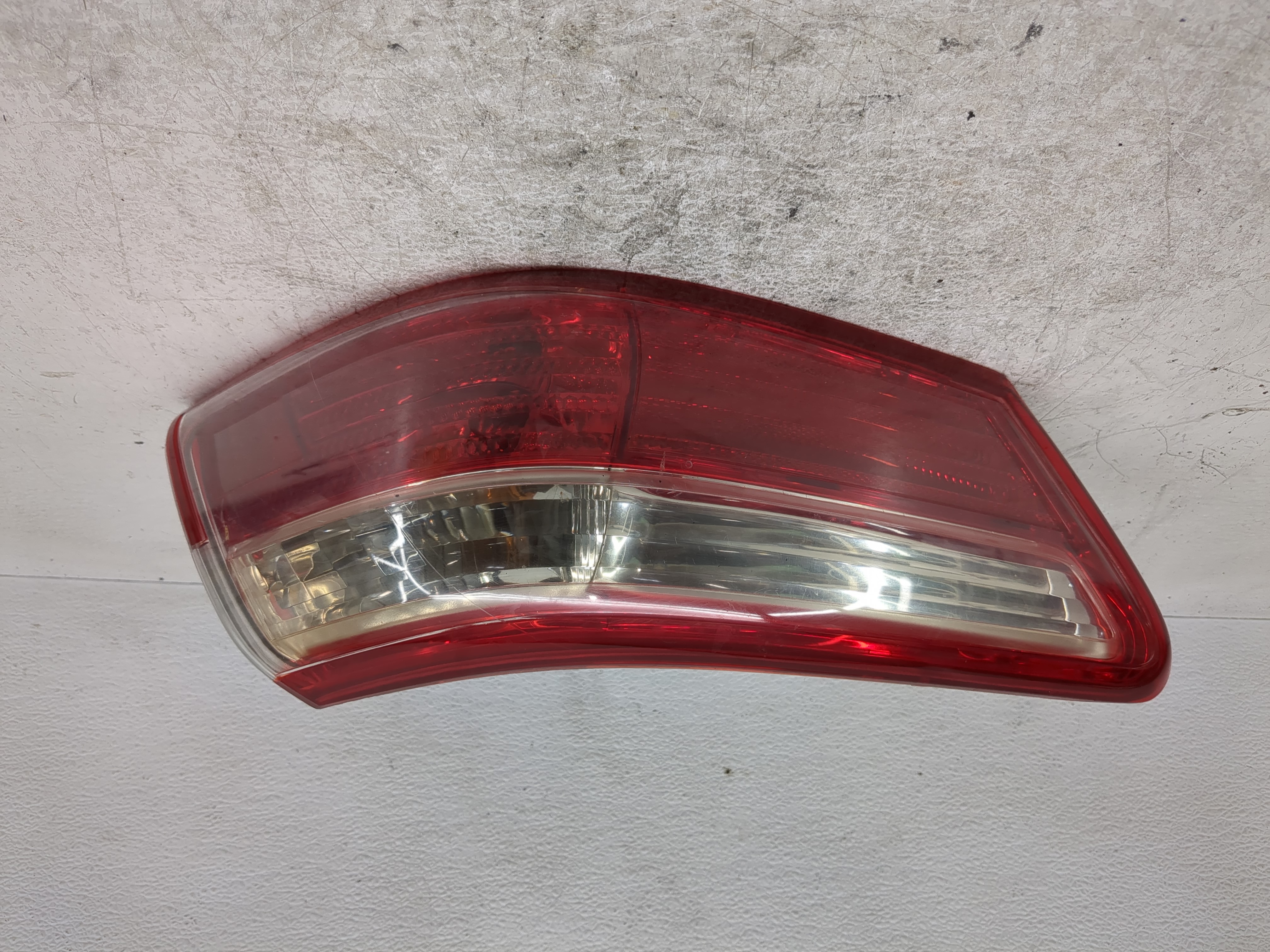Picture of 2007-2009 Toyota Camry Driver Left Side Tail Light Taillight Oem 1196473