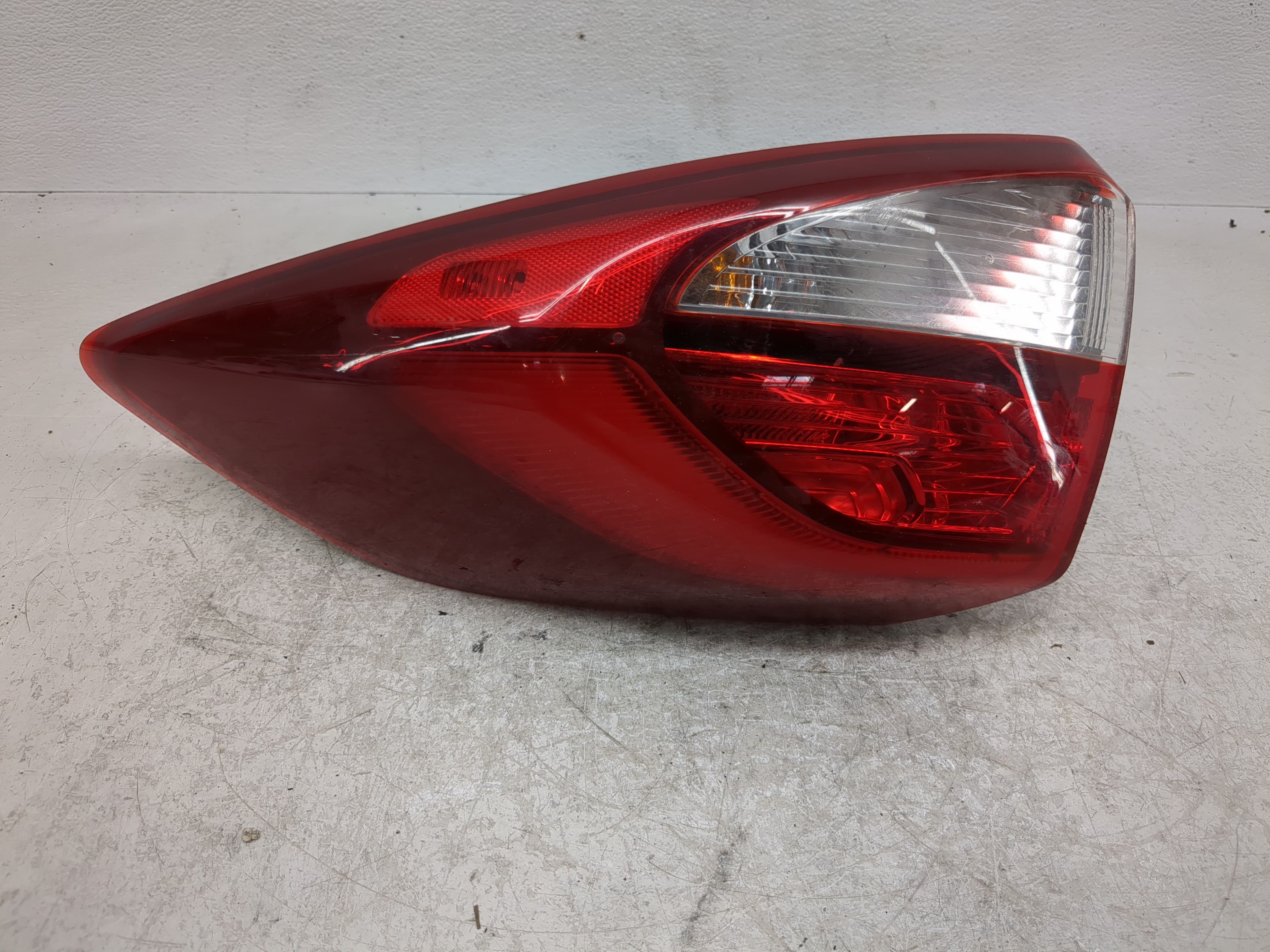 Picture of 2016-2018 Hyundai Tucson Passenger Right Side Tail Light Taillight Oem 1196476