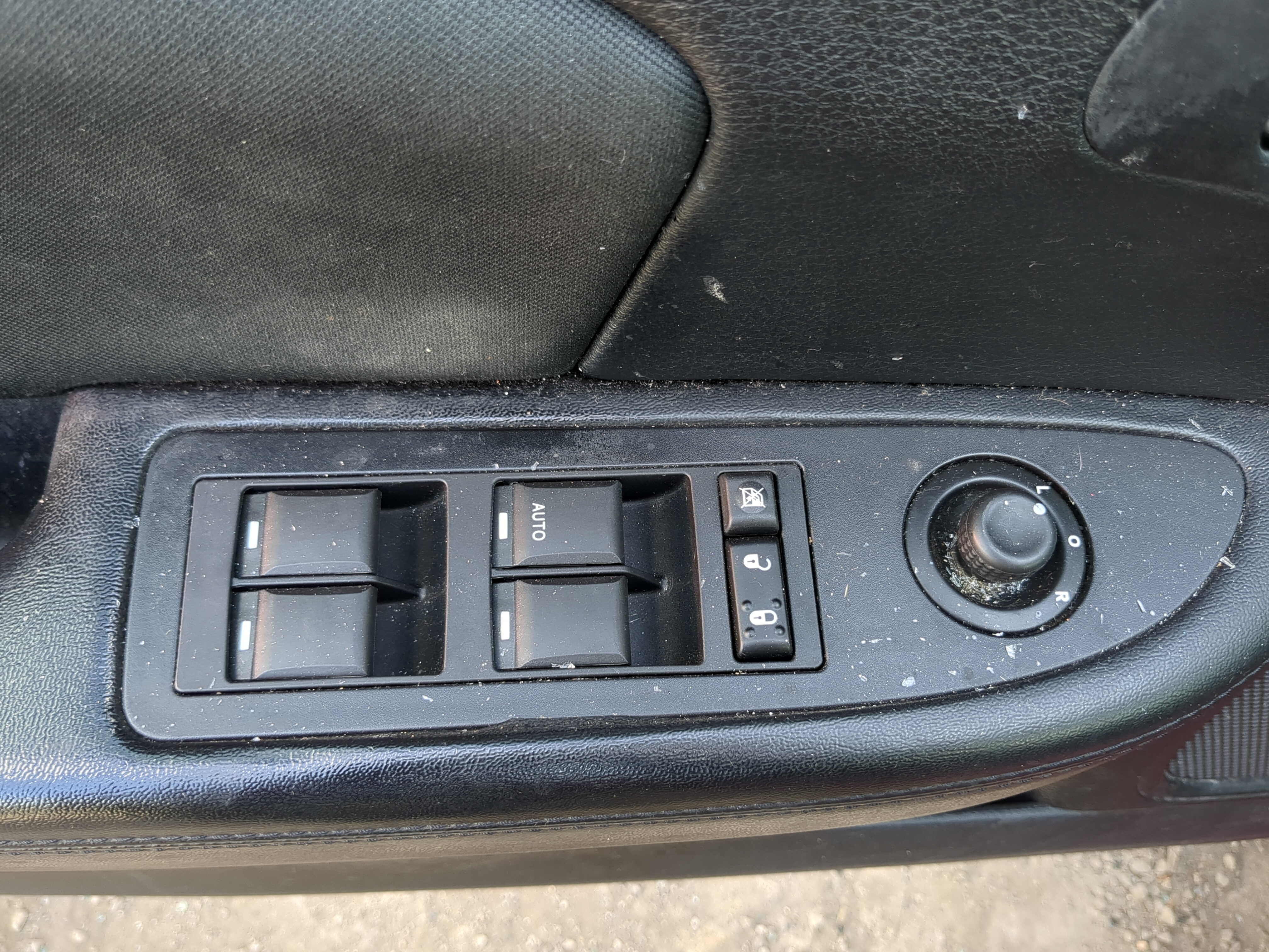 2011-2014 Chrysler 200 Driver Left Door Master Power Window Switch 1196875 - Oemusedautoparts1.com