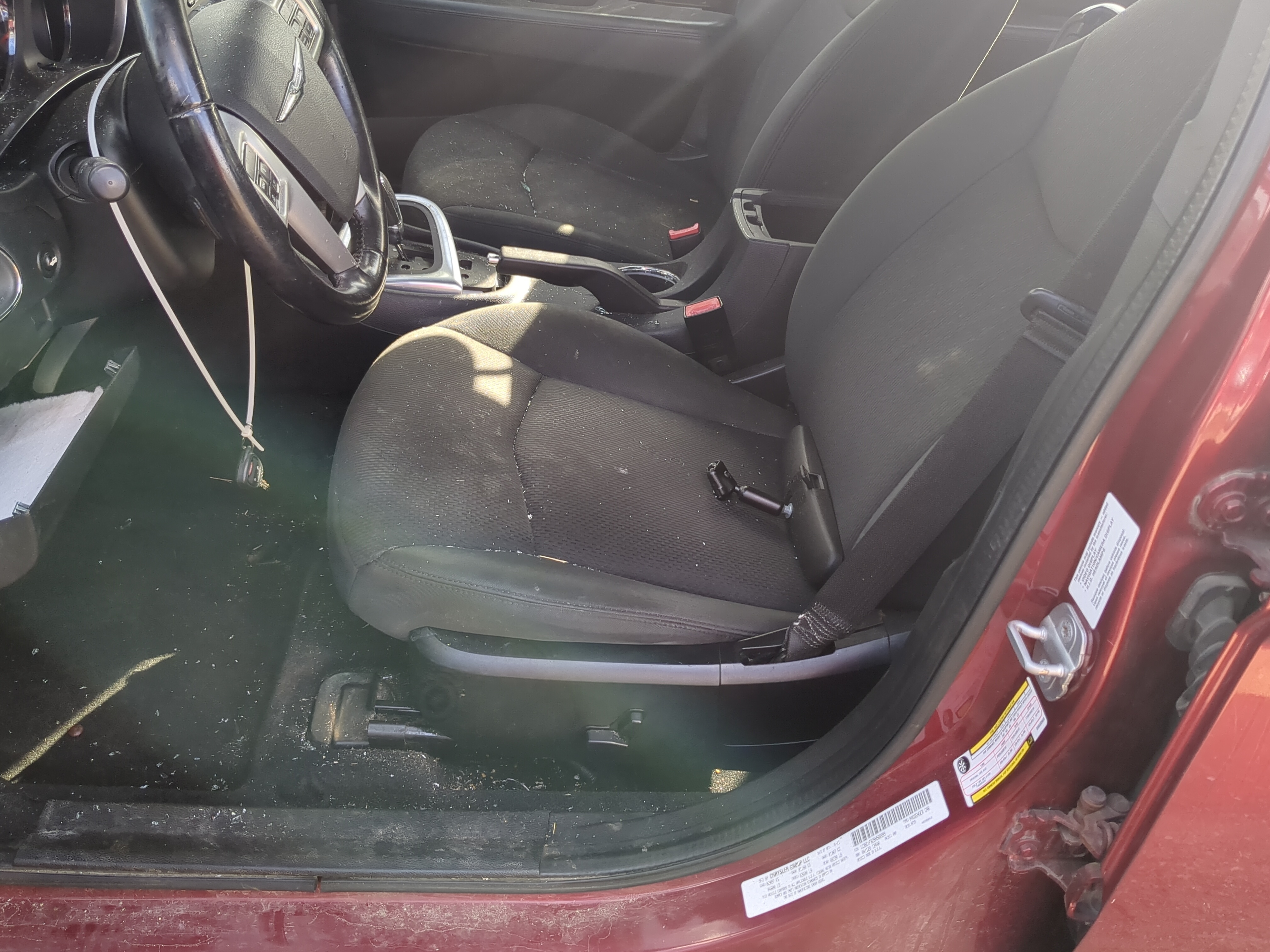 2011-2014 Chrysler 200 Driver Front Seat Oem 1196974 - Oemusedautoparts1.com