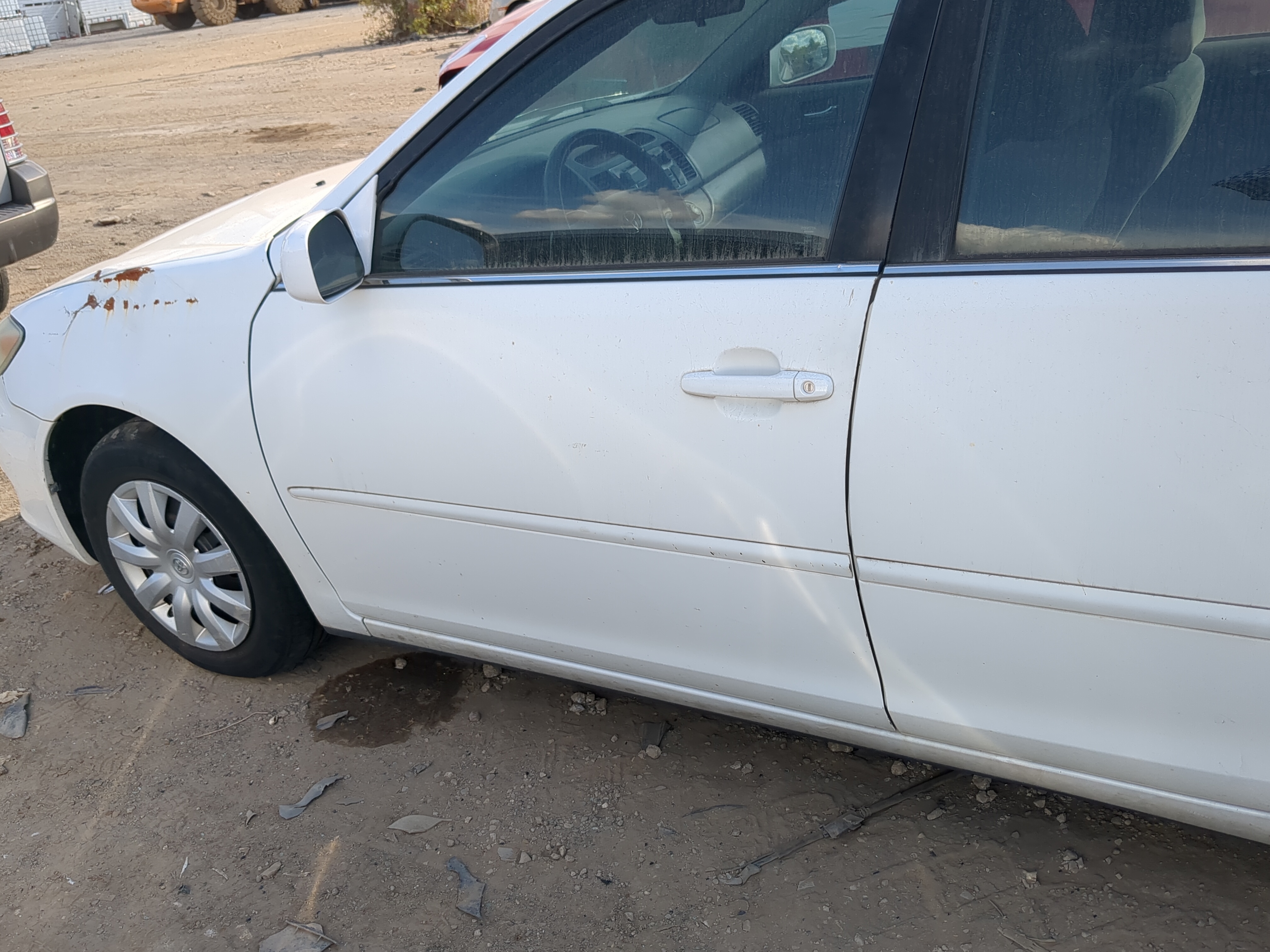 2002-2006 Toyota Camry Driver Front Door Oem 1197079 - Oemusedautoparts1.com