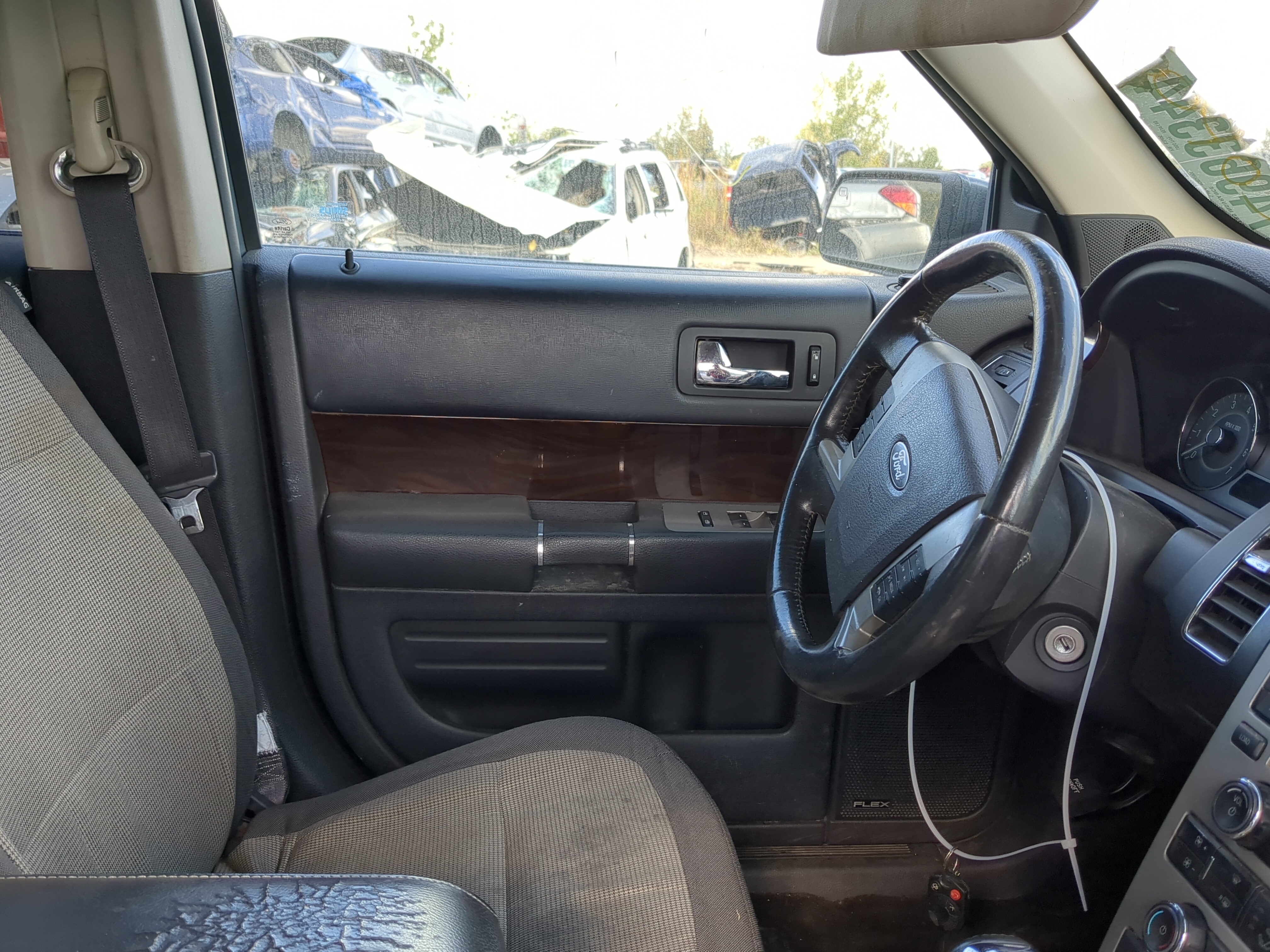 Picture of 2010 Ford Flex Front Left Driver Interior Door Panel Trim 1197333