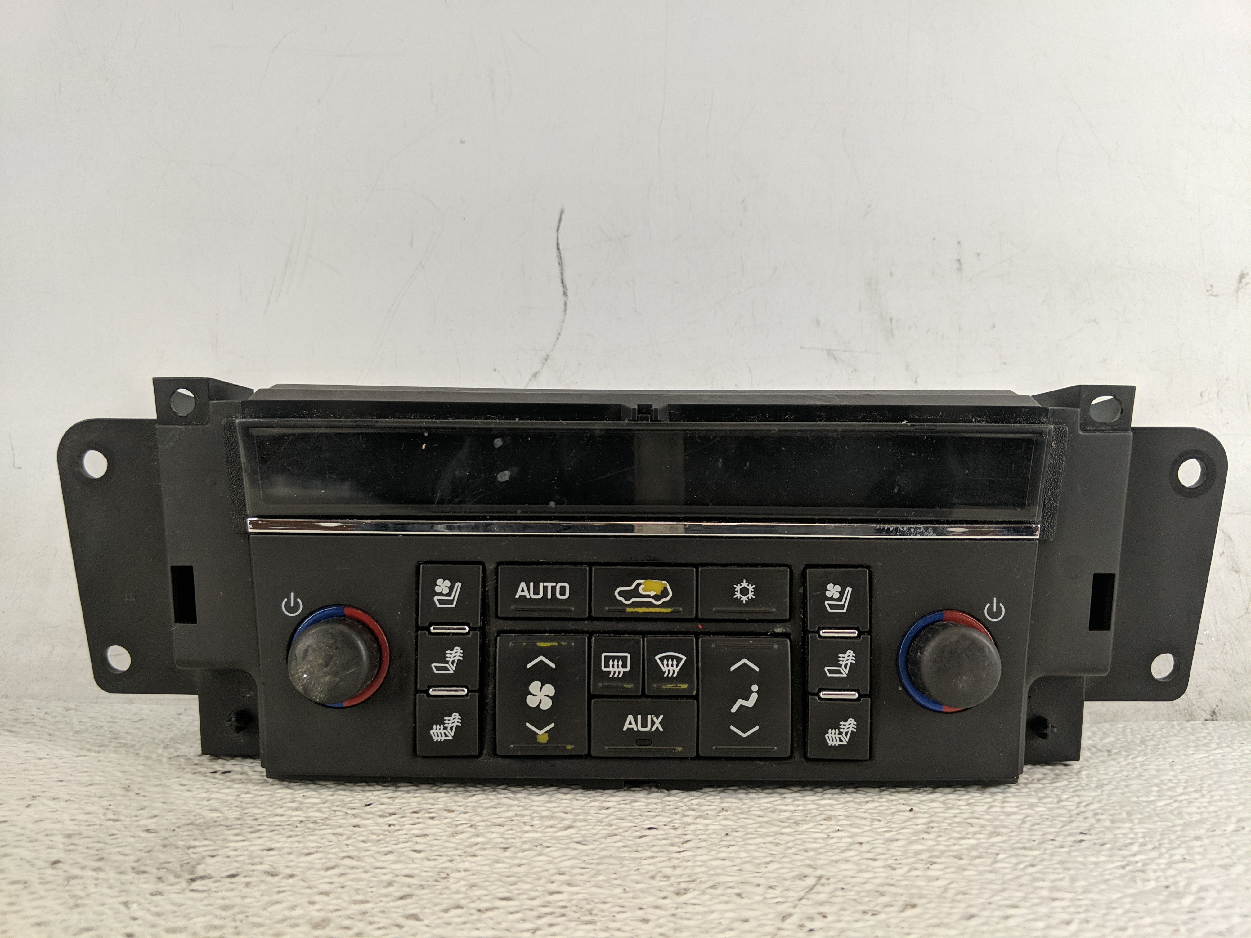 2007-2011 Cadillac Escalade Ac Heater Roof Climate Control 25809868 1197351 - Oemusedautoparts1.com