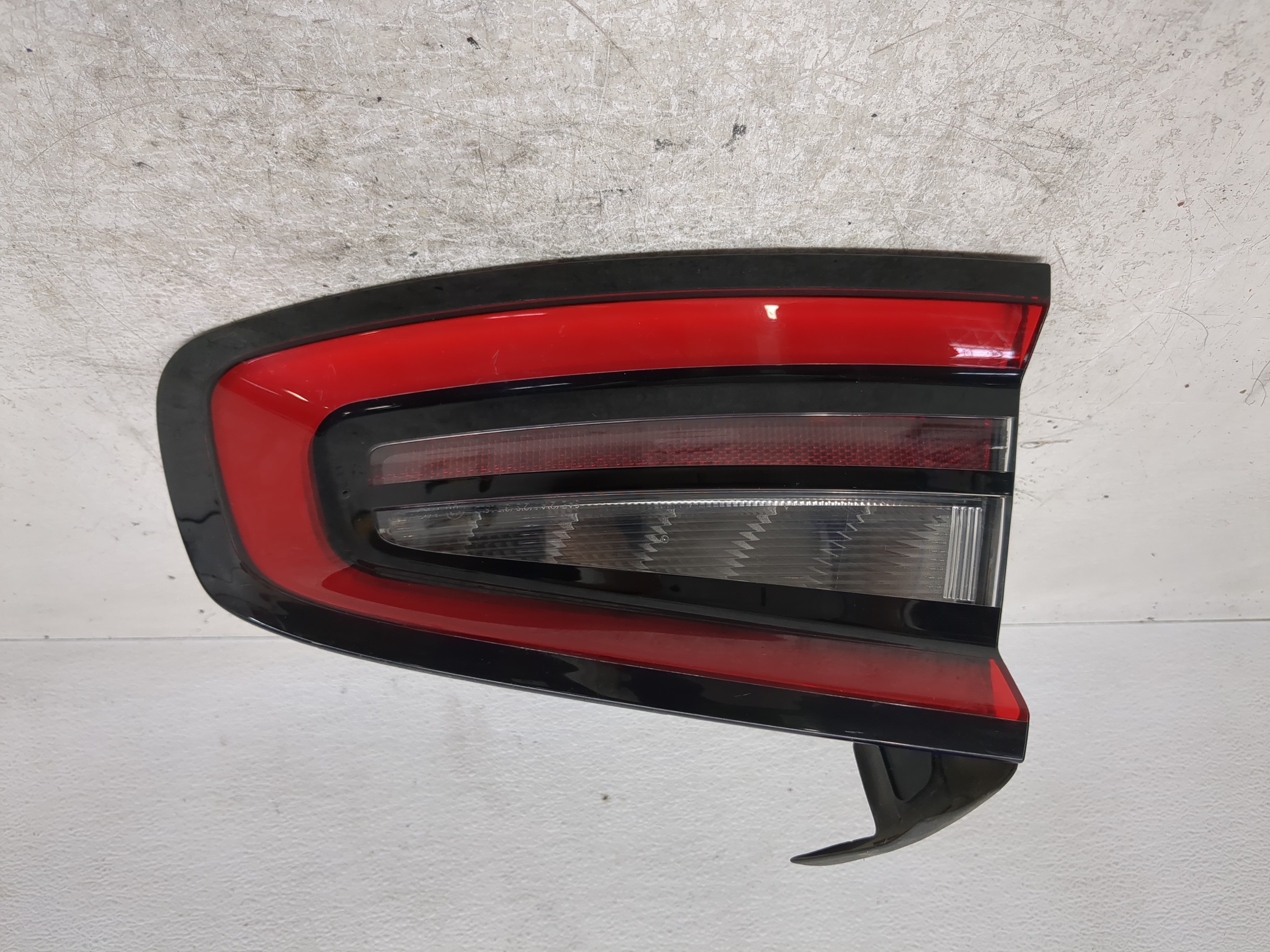 Picture of 2015-2022 Dodge Charger Passenger Right Side Tail Light Taillight Oem 1197359