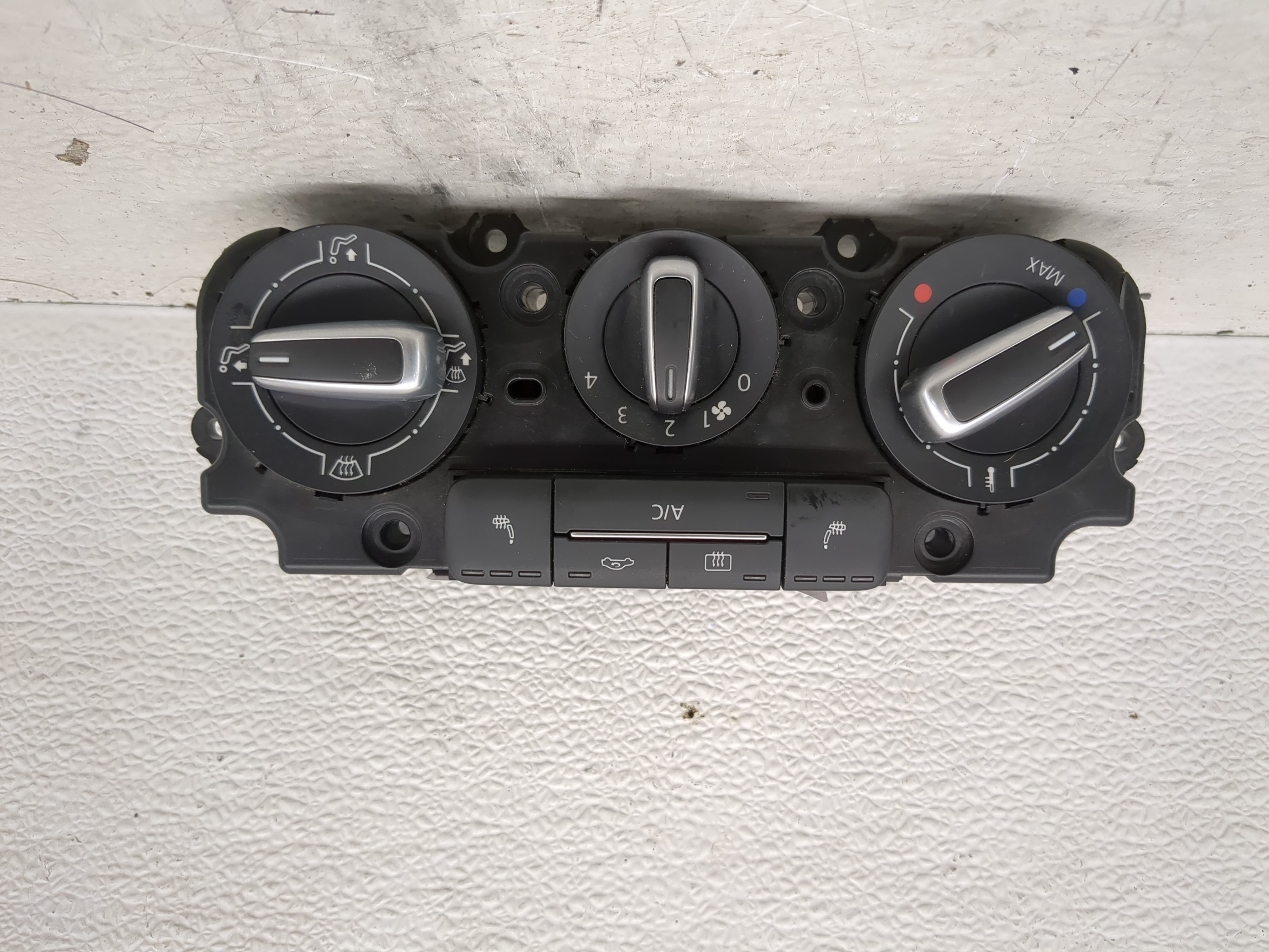 2012-2016 Volkswagen Beetle Ac Heater Roof Climate Control 90151-908 1197381 - Oemusedautoparts1.com