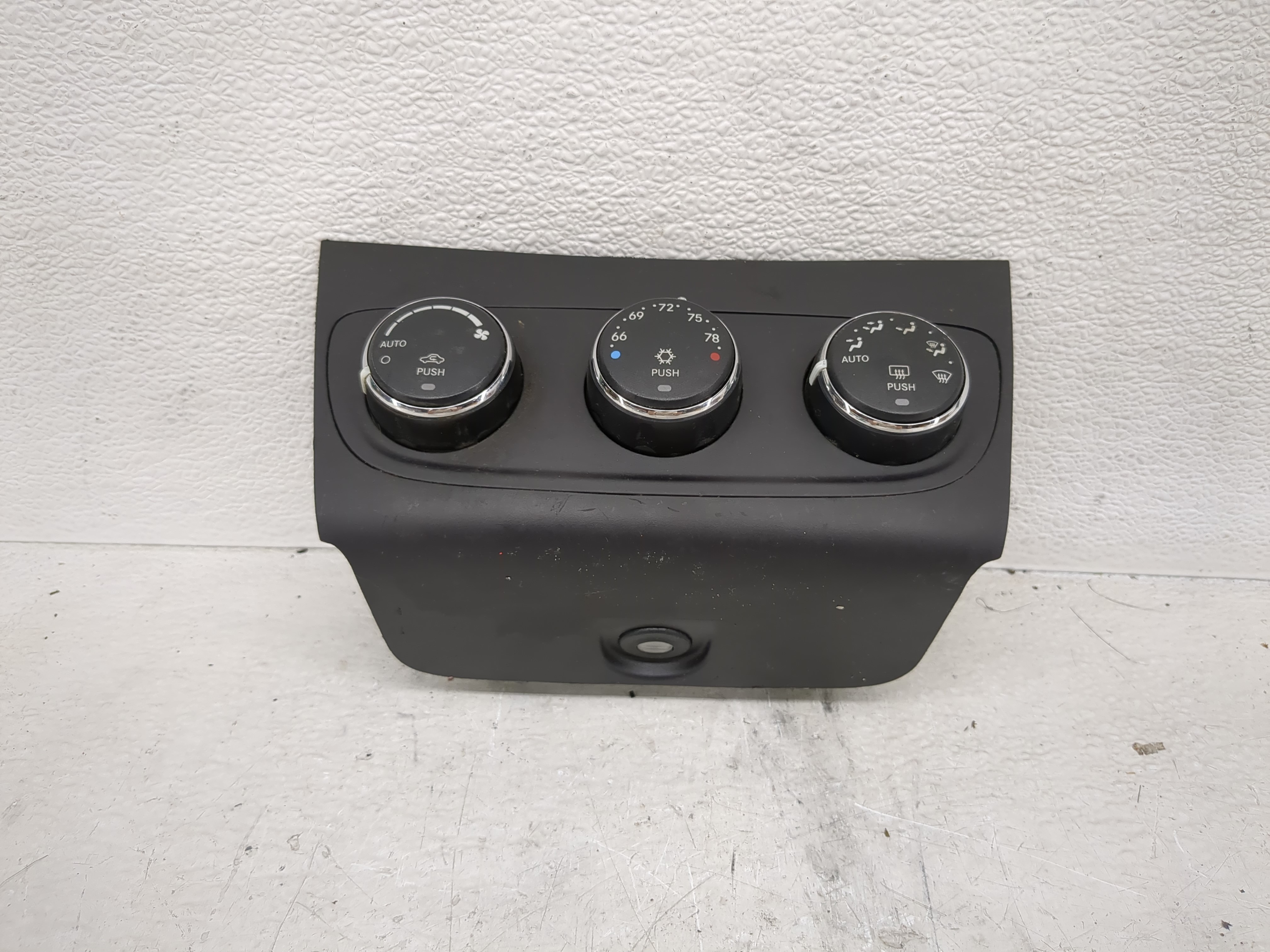 2008-2014 Dodge Avenger Ac Heater Roof Climate Control P55111888at 1197384 - Oemusedautoparts1.com