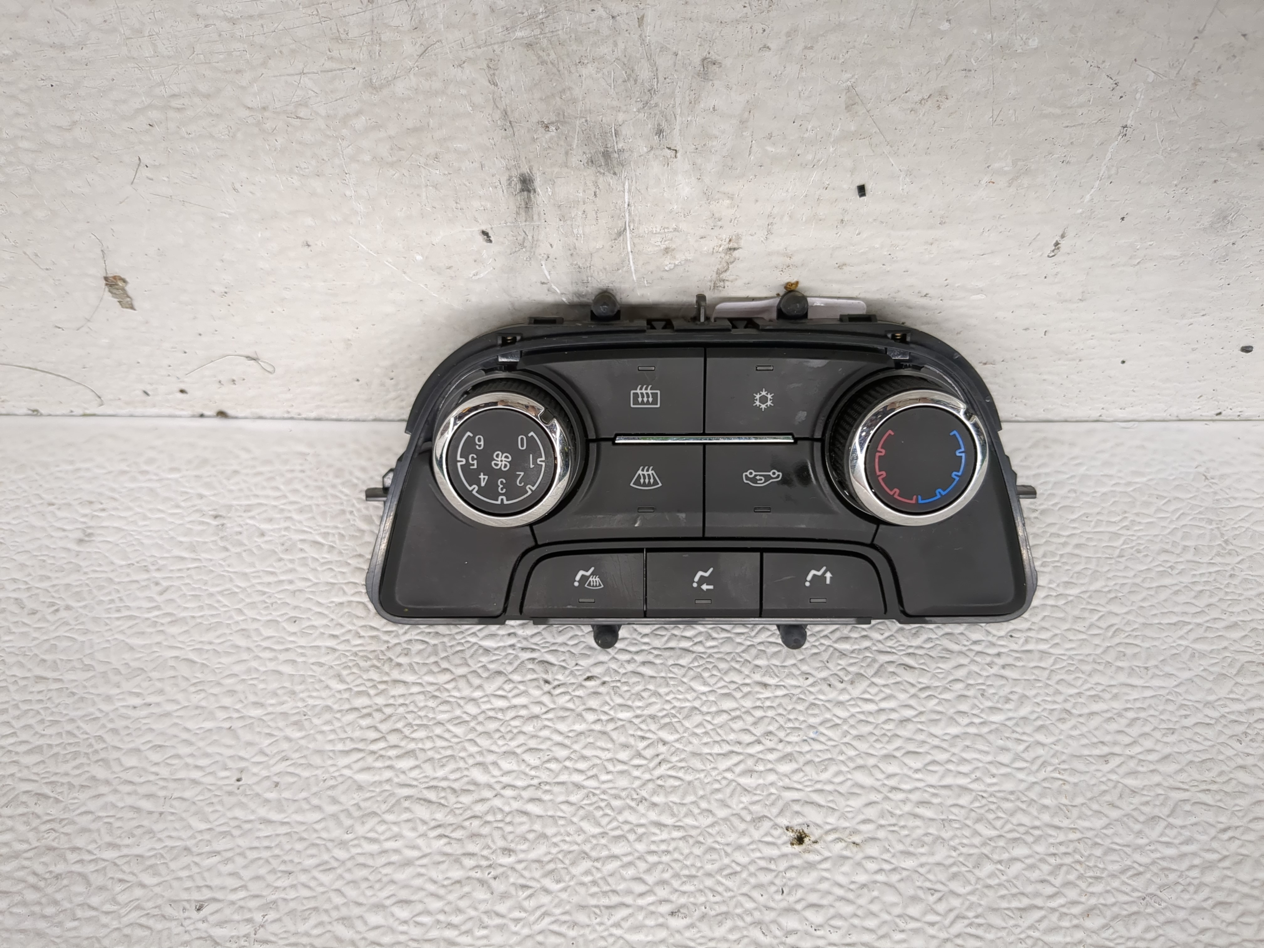 2017-2019 Buick Encore Ac Heater Climate Control 39081561 1197393 - Oemusedautoparts1.com
