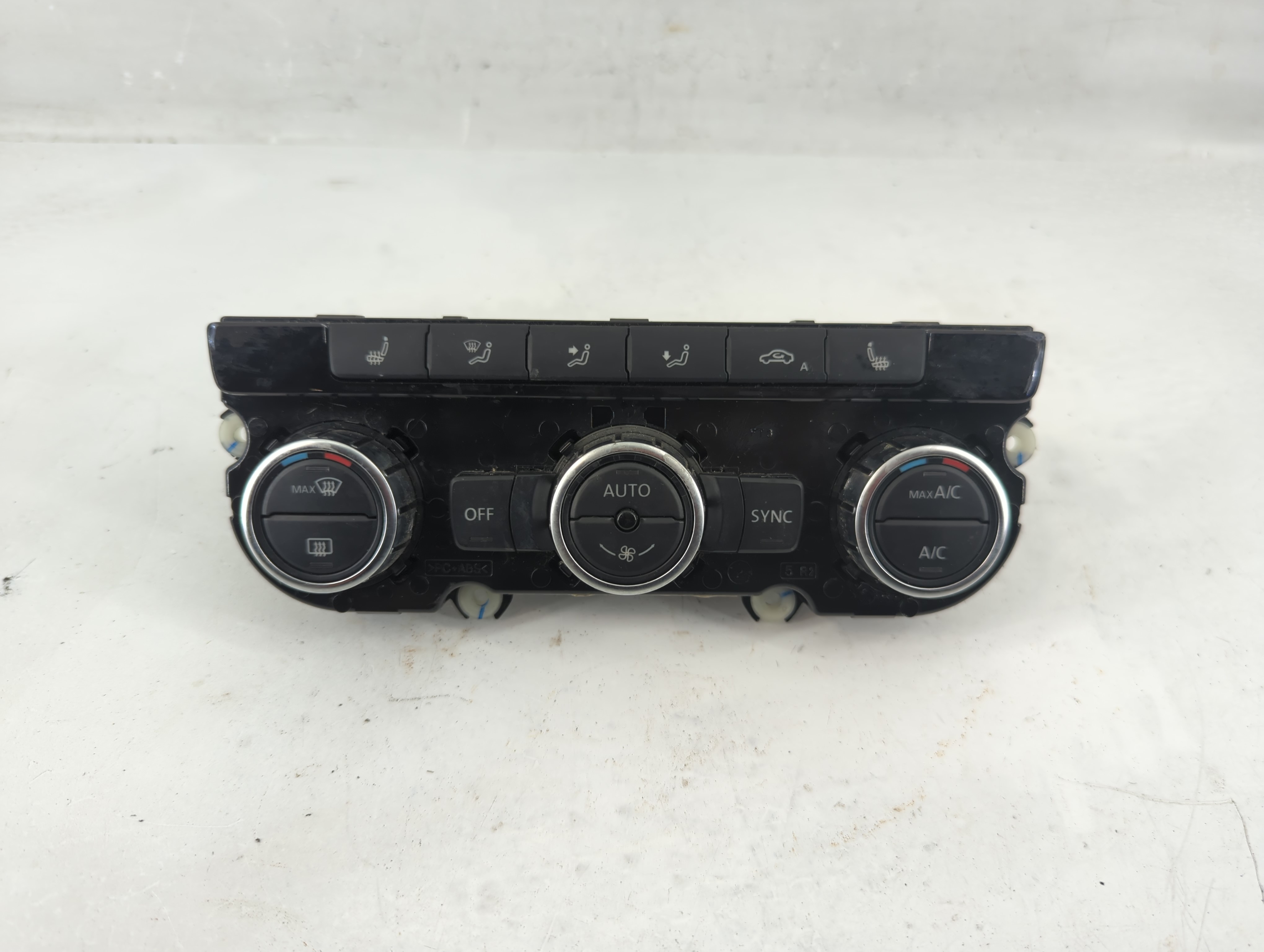 2014-2017 Volkswagen Cc Ac Heater Climate Control 1197399 - Oemusedautoparts1.com