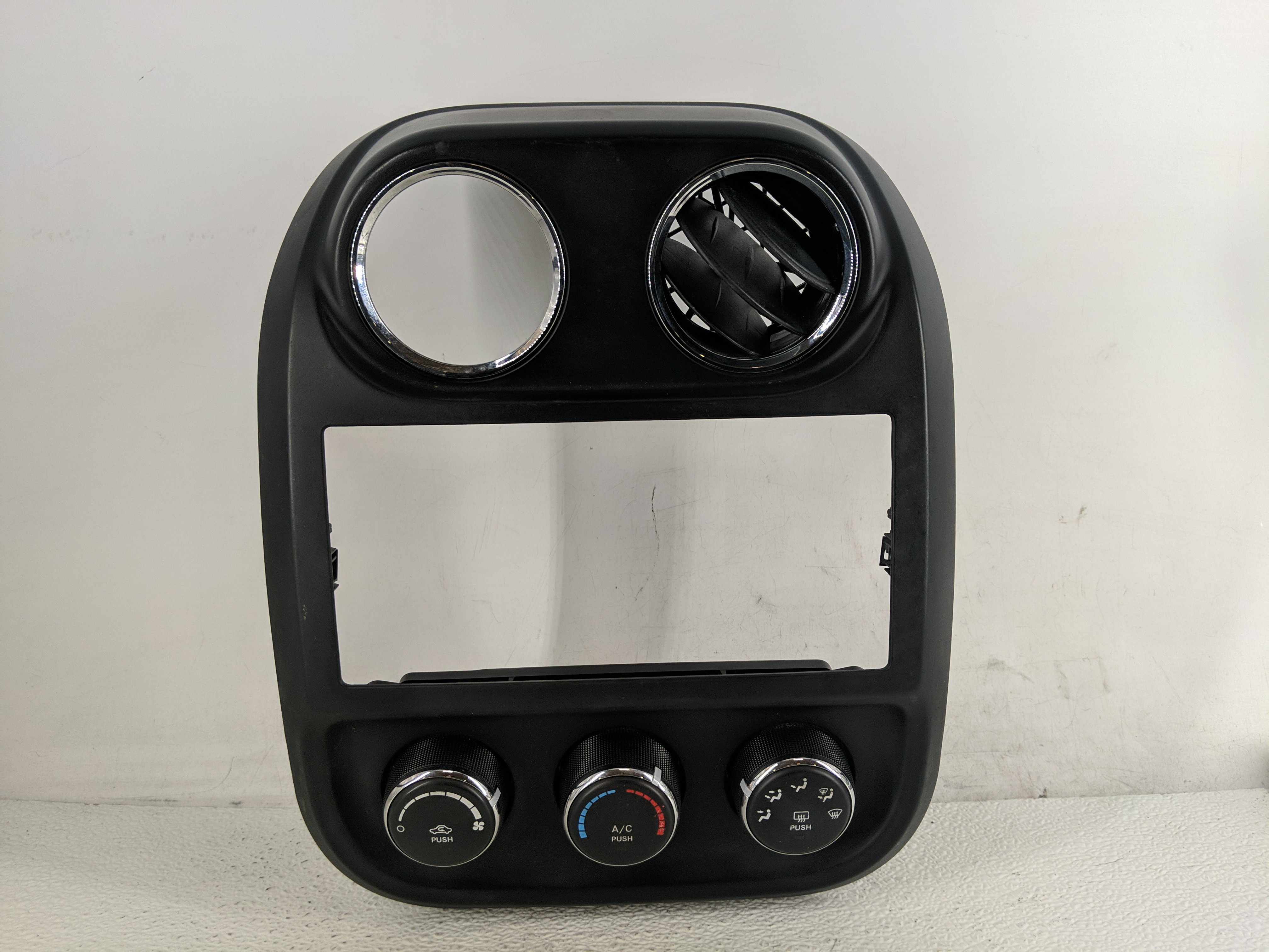 Jeep Compass Ac Heater Roof Climate Control P55111278ae 1197417 - Oemusedautoparts1.com