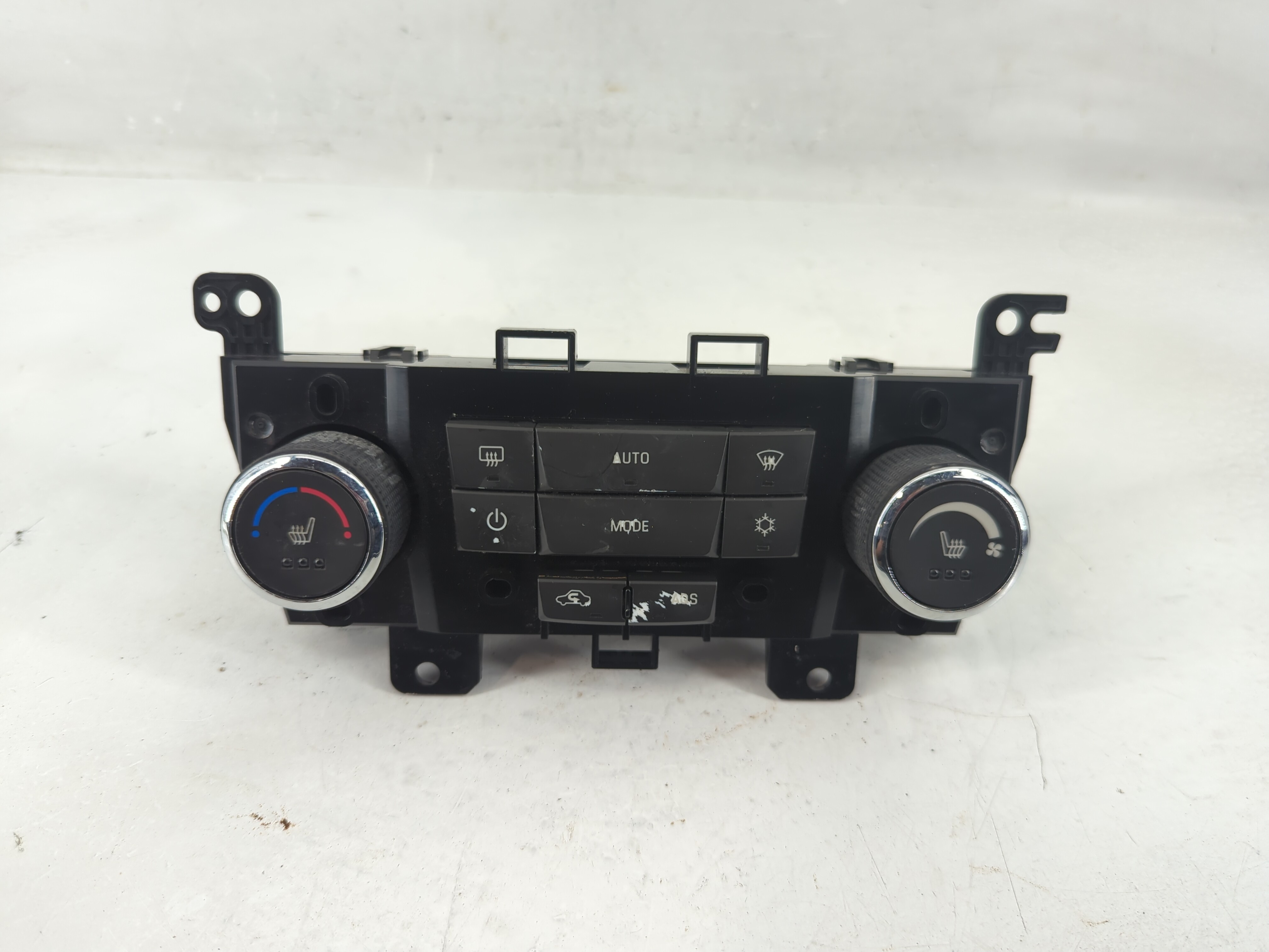 2011-2012 Chevrolet Cruze Ac Heater Roof Climate Control 95017058 1197428 - Oemusedautoparts1.com