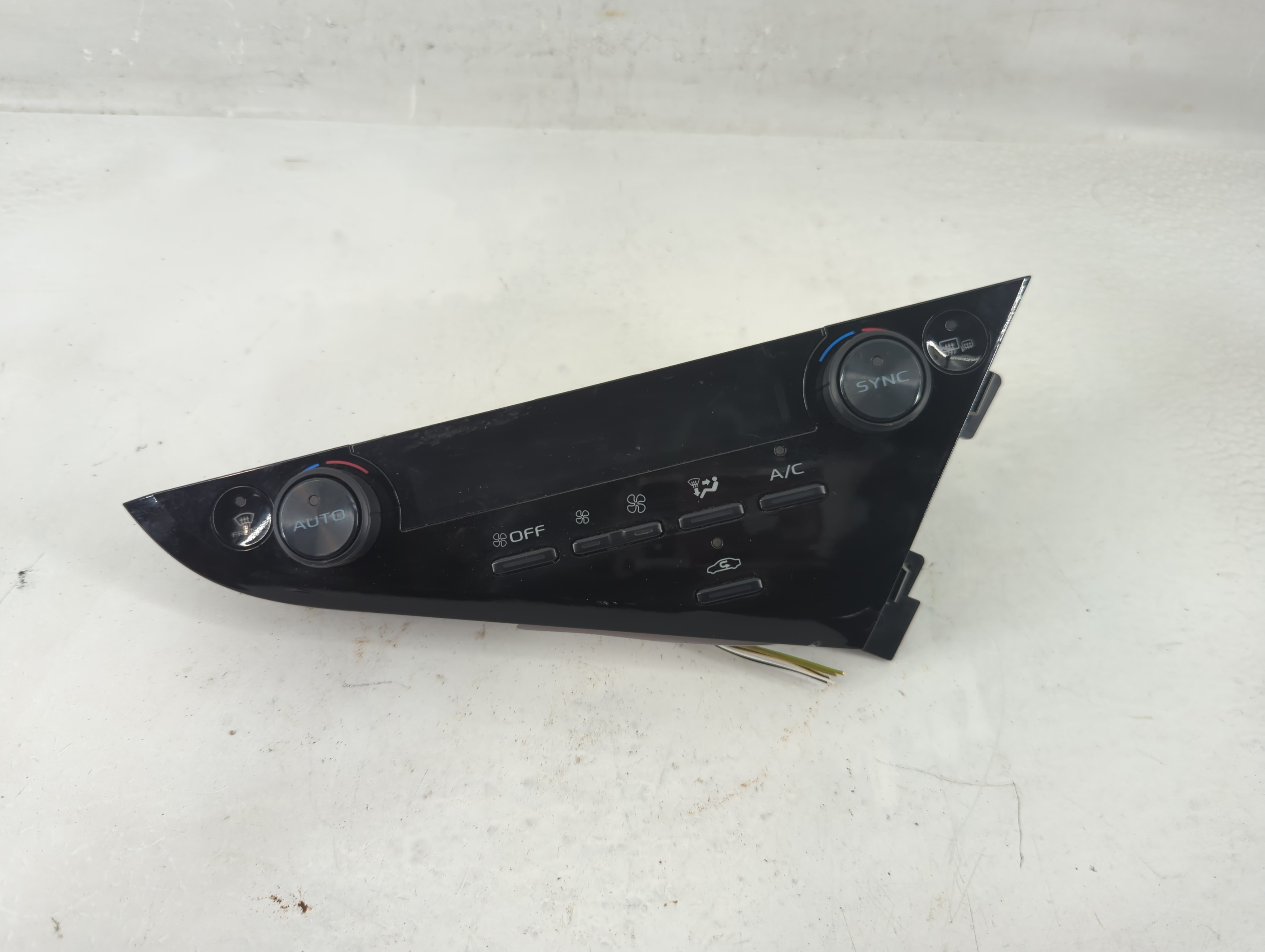 2018-2022 Toyota Camry Ac Heater Roof Climate Control 55900-06730 1197429 - Oemusedautoparts1.com