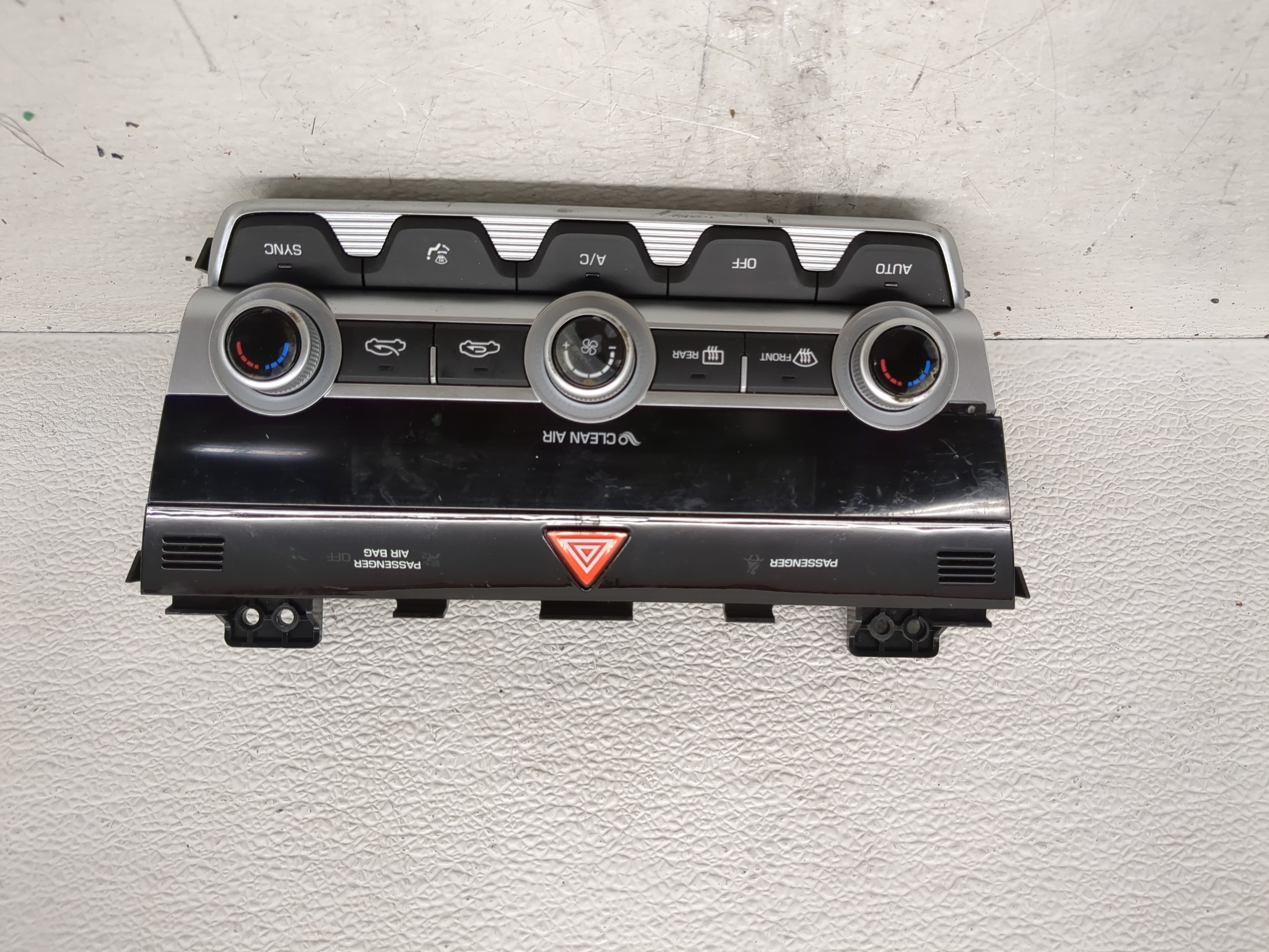 2019-2020 Hyundai Elantra Ac Heater Roof Climate Control 97250-f2xxx 1197440 - Oemusedautoparts1.com