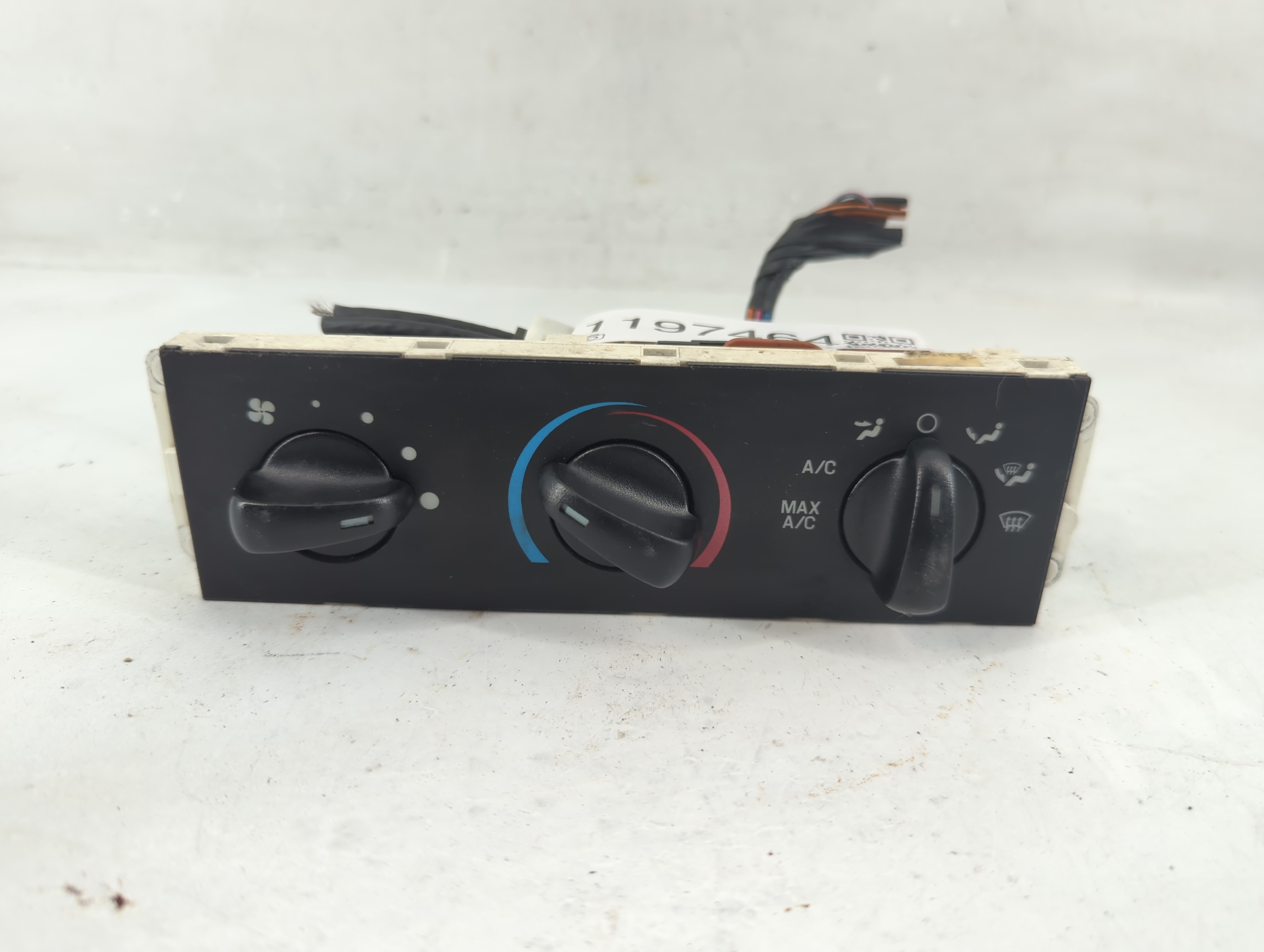 2001-2004 Ford Mustang Ac Heater Roof Climate Control 1197464 - Oemusedautoparts1.com