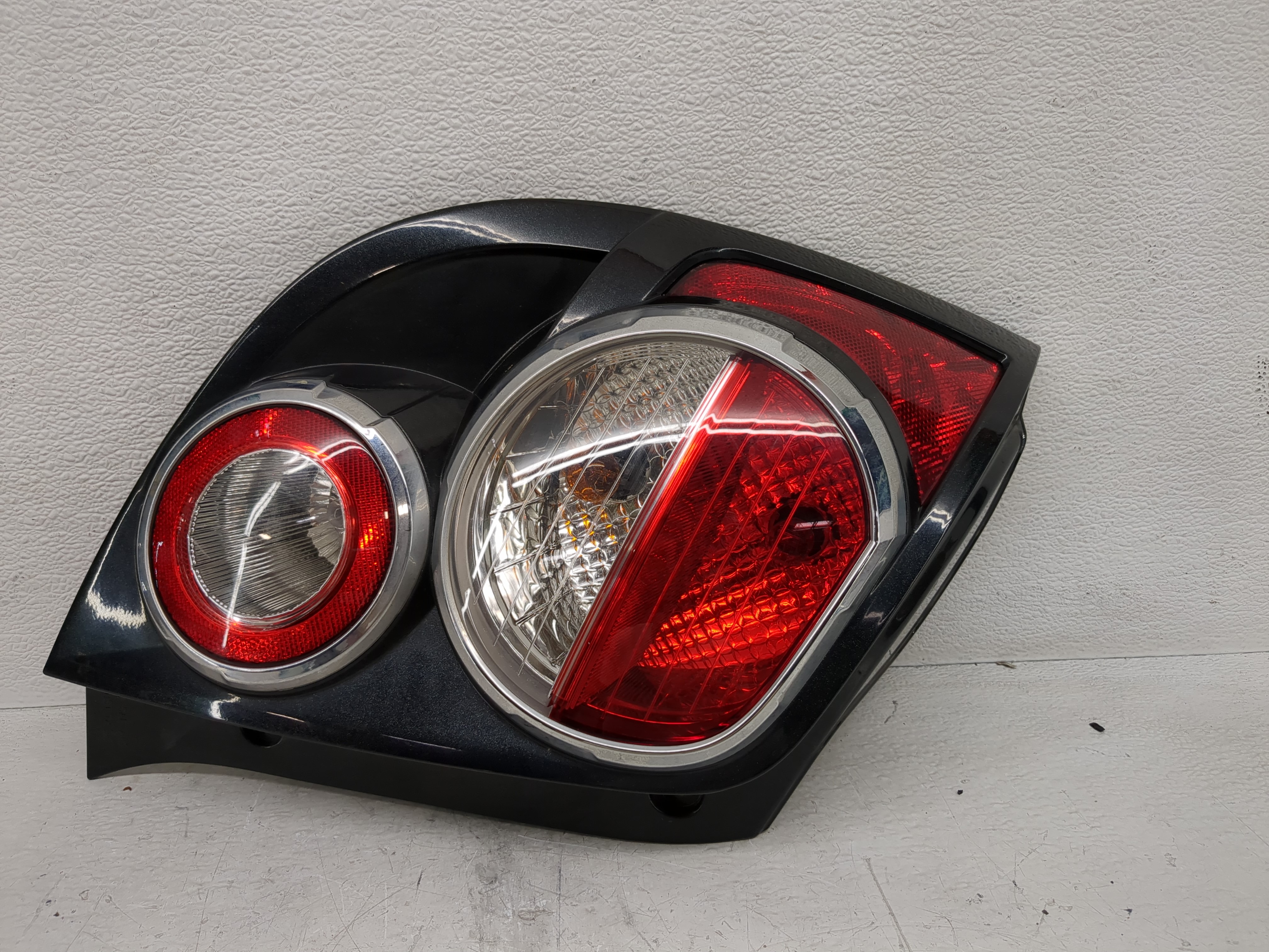 2012-2016 Chevrolet Sonic Driver Left Side Tail Light Taillight Oem 1197491 - Oemusedautoparts1.com