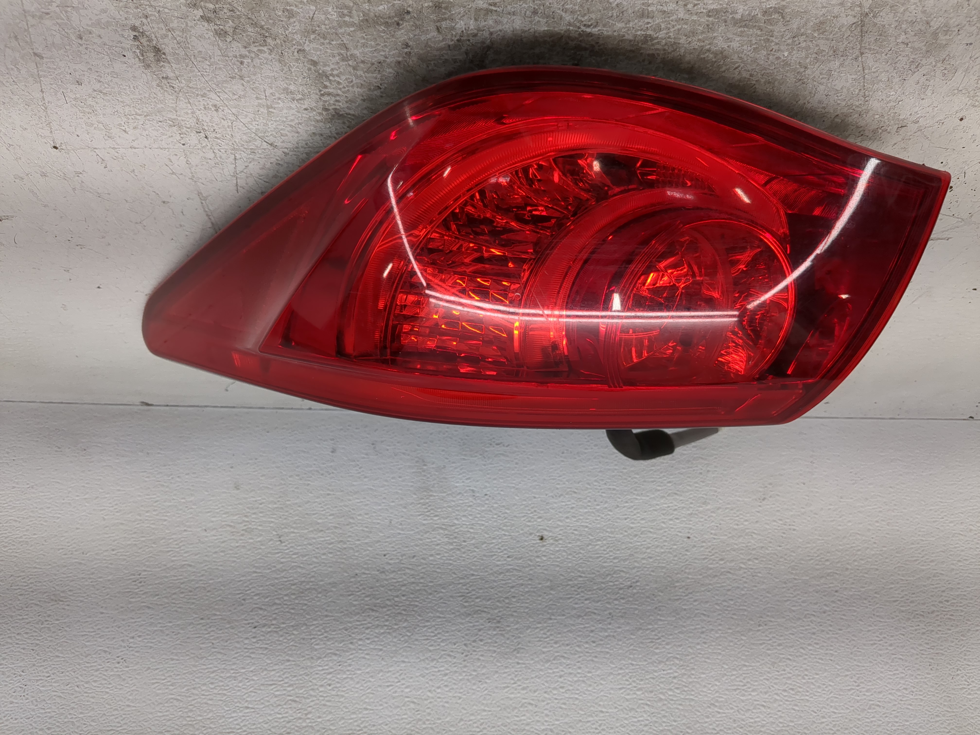 2014-2015 Infiniti Q50 Passenger Right Side Tail Light Taillight Oem 1197492 - Oemusedautoparts1.com