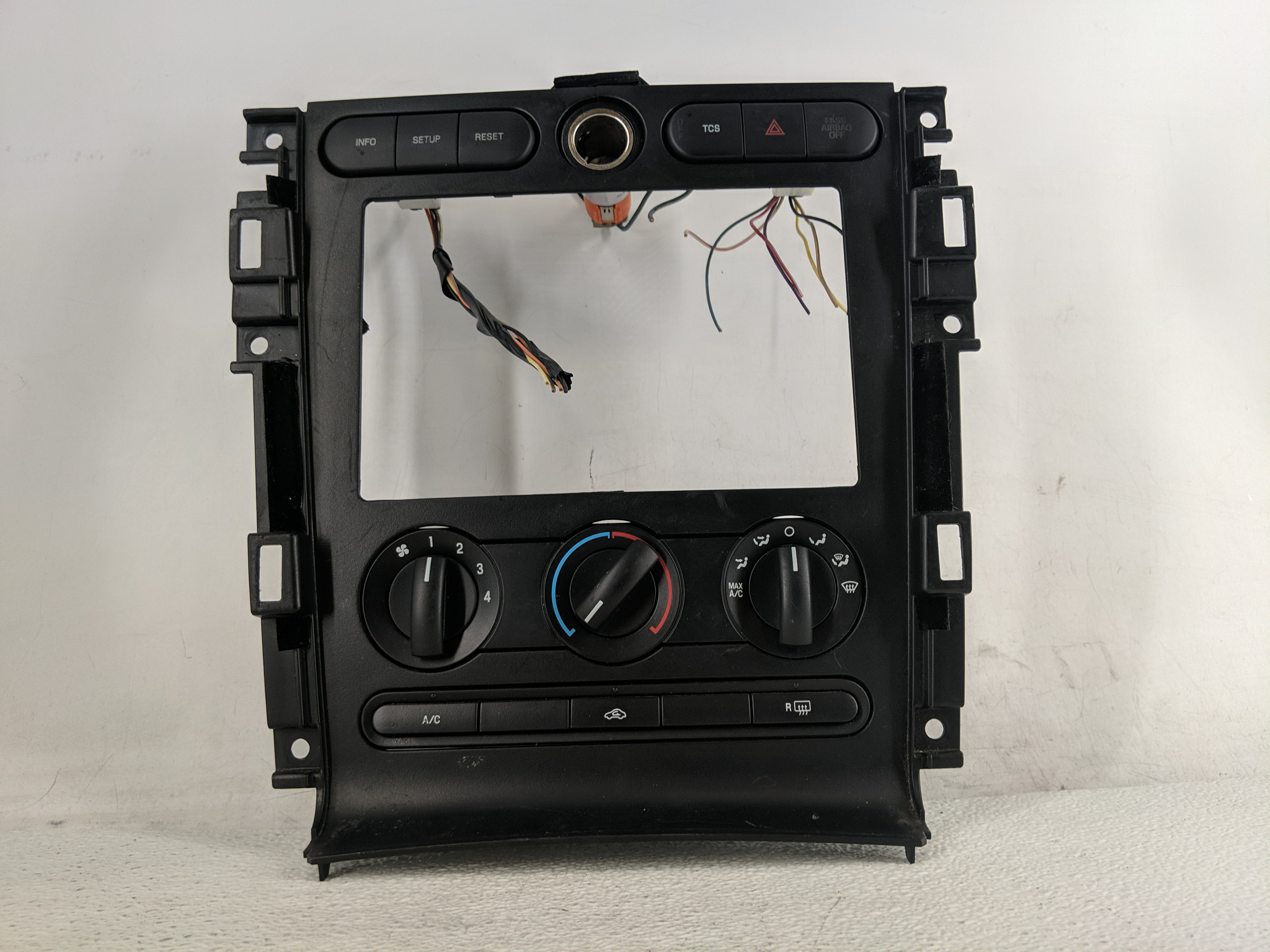 2005-2009 Ford Mustang Ac Heater Roof Climate Control 3f2h-19808-ah 1197503 - Oemusedautoparts1.com