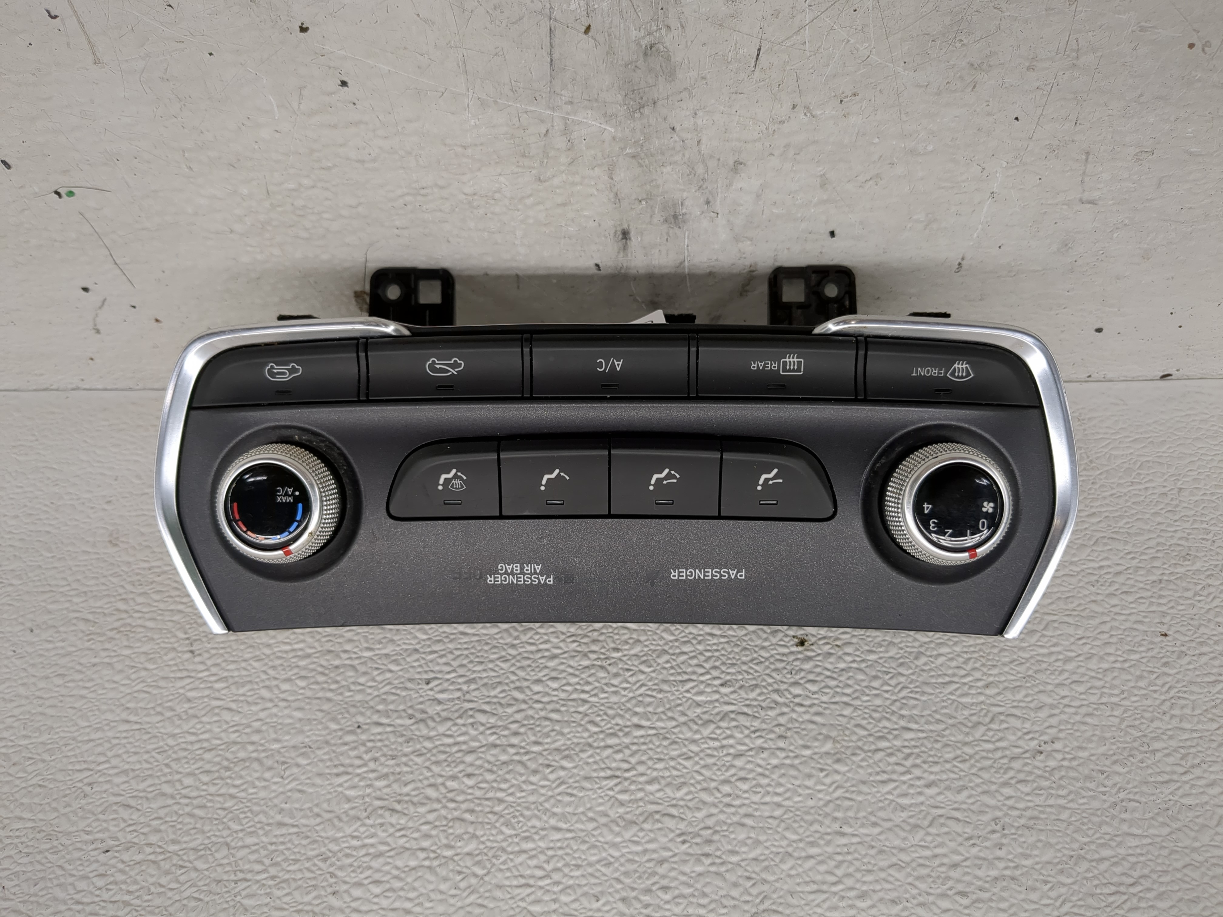 2019-2020 Hyundai Santa Fe Ac Heater Climate Control 97250-s2aa1 1197526 - Oemusedautoparts1.com