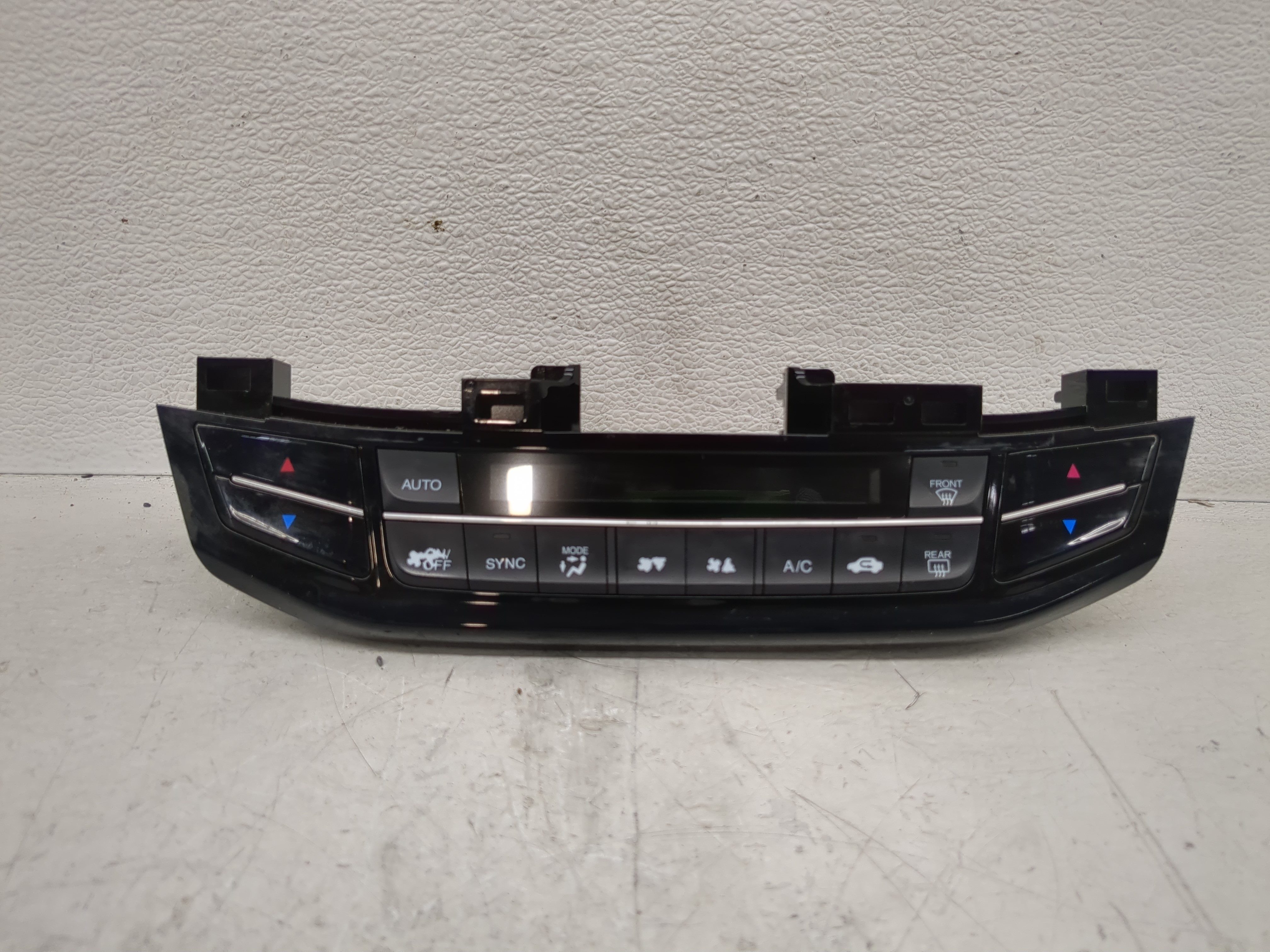 2016-2017 Honda Accord Ac Heater Climate Control 79600 T2f A711 M1 1197539 - Oemusedautoparts1.com