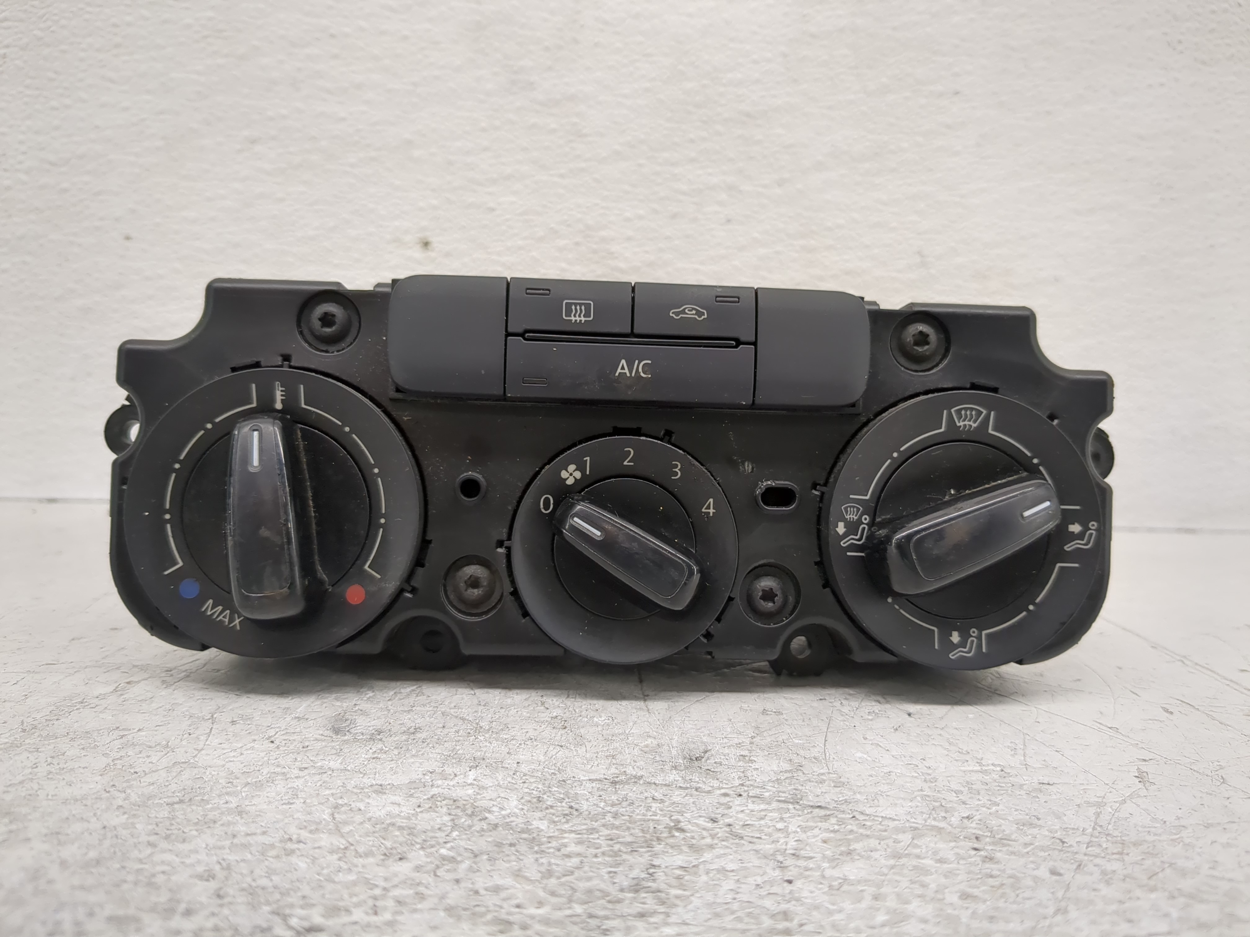 2011-2014 Volkswagen Jetta Ac Heater Climate Control 1197542 - Oemusedautoparts1.com