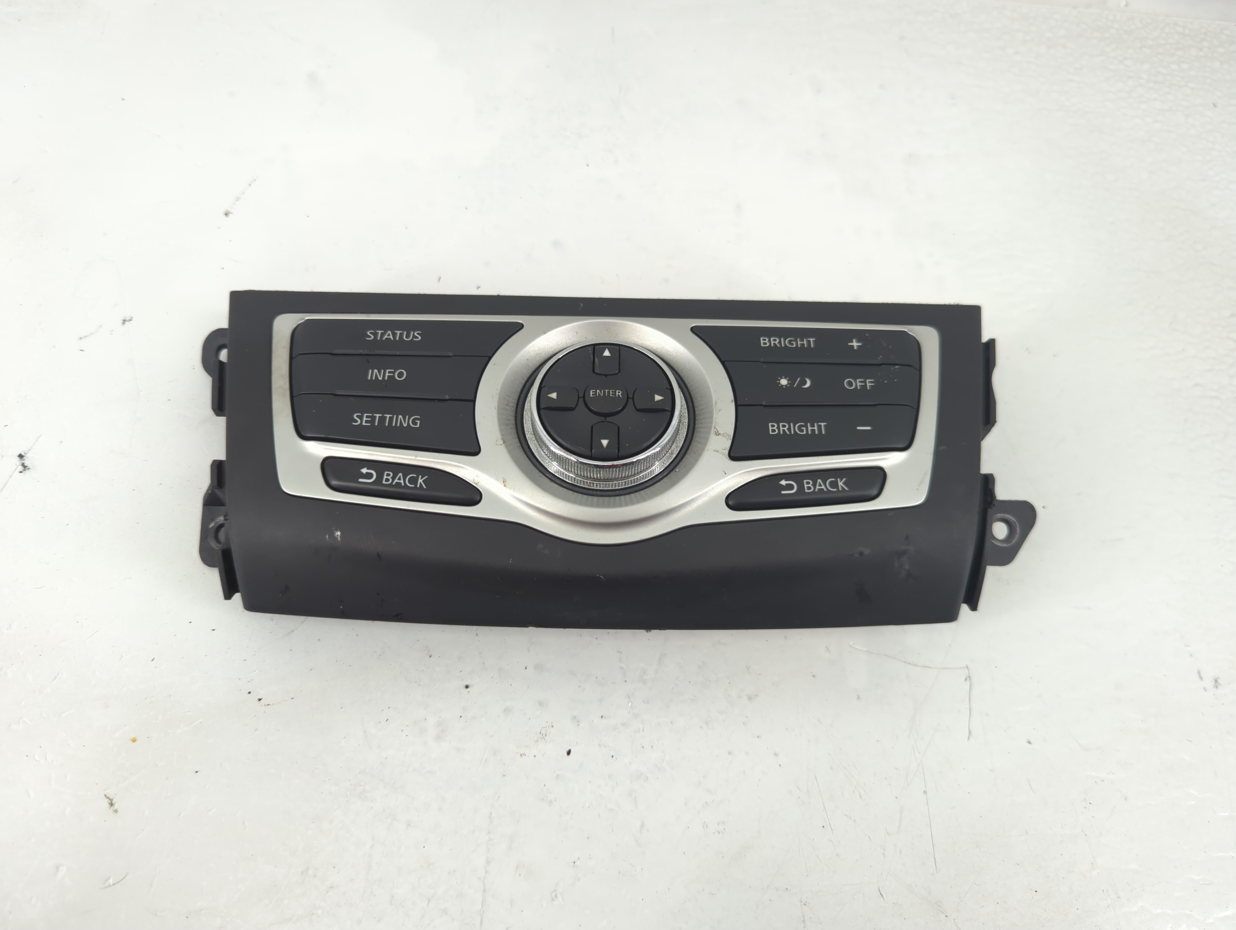 2011-2014 Nissan Murano Radio Control Panel 1197550 - Oemusedautoparts1.com