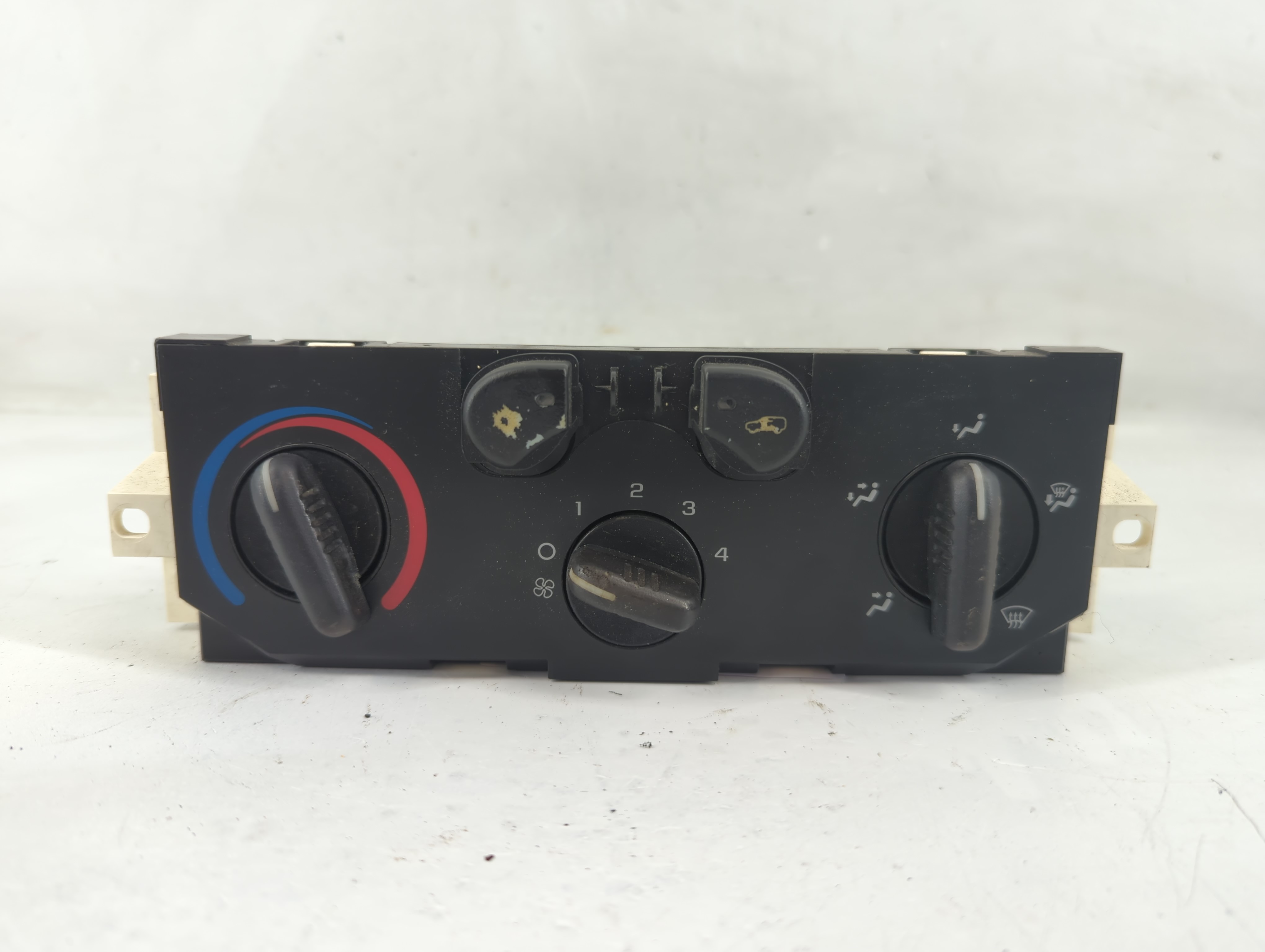 2008 Gmc Canyon Ac Heater Climate Control 25841856 1197552 - Oemusedautoparts1.com