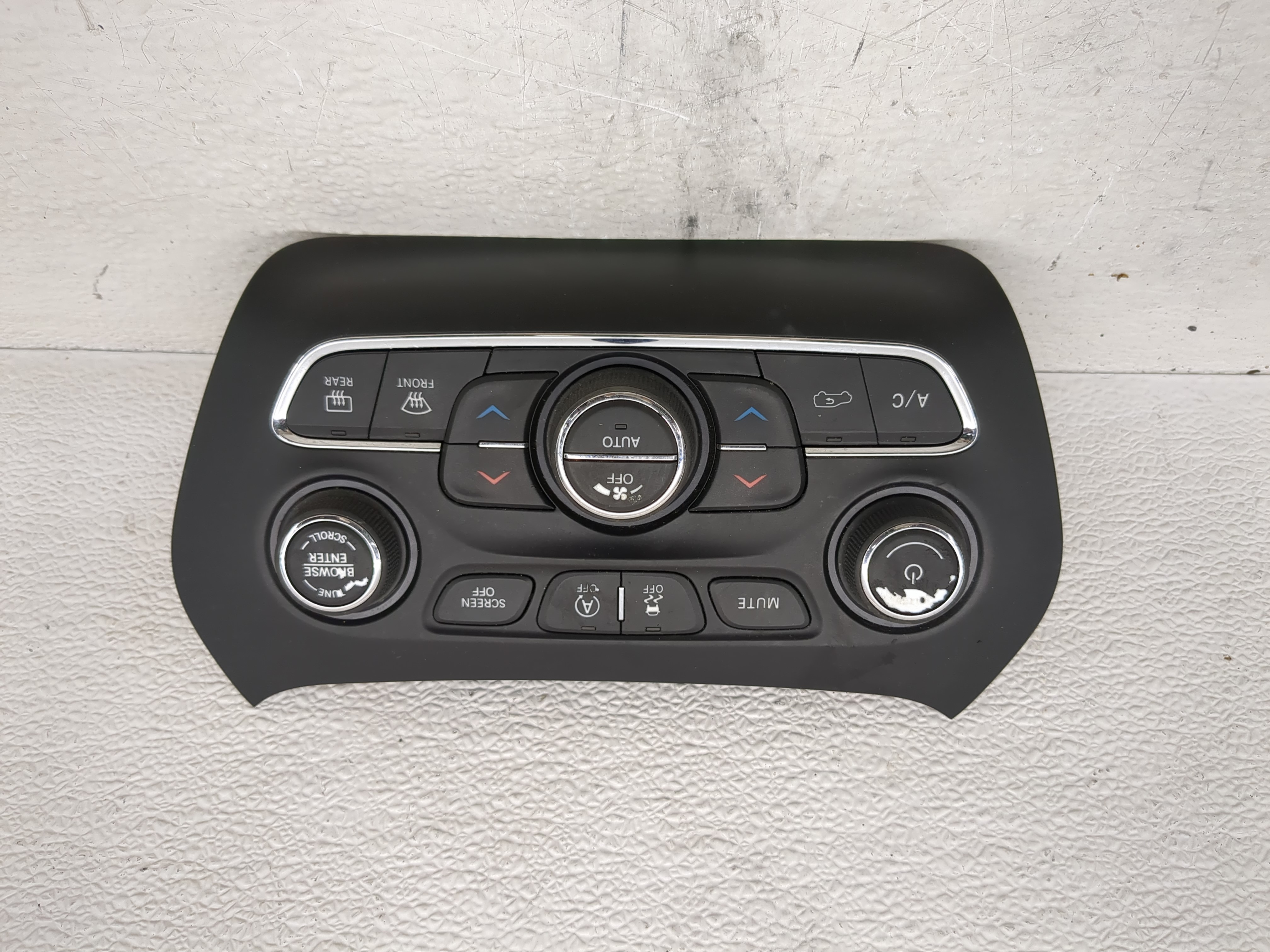 2019-2022 Jeep Cherokee Ac Heater Climate Control 68285942ad 1197557 - Oemusedautoparts1.com