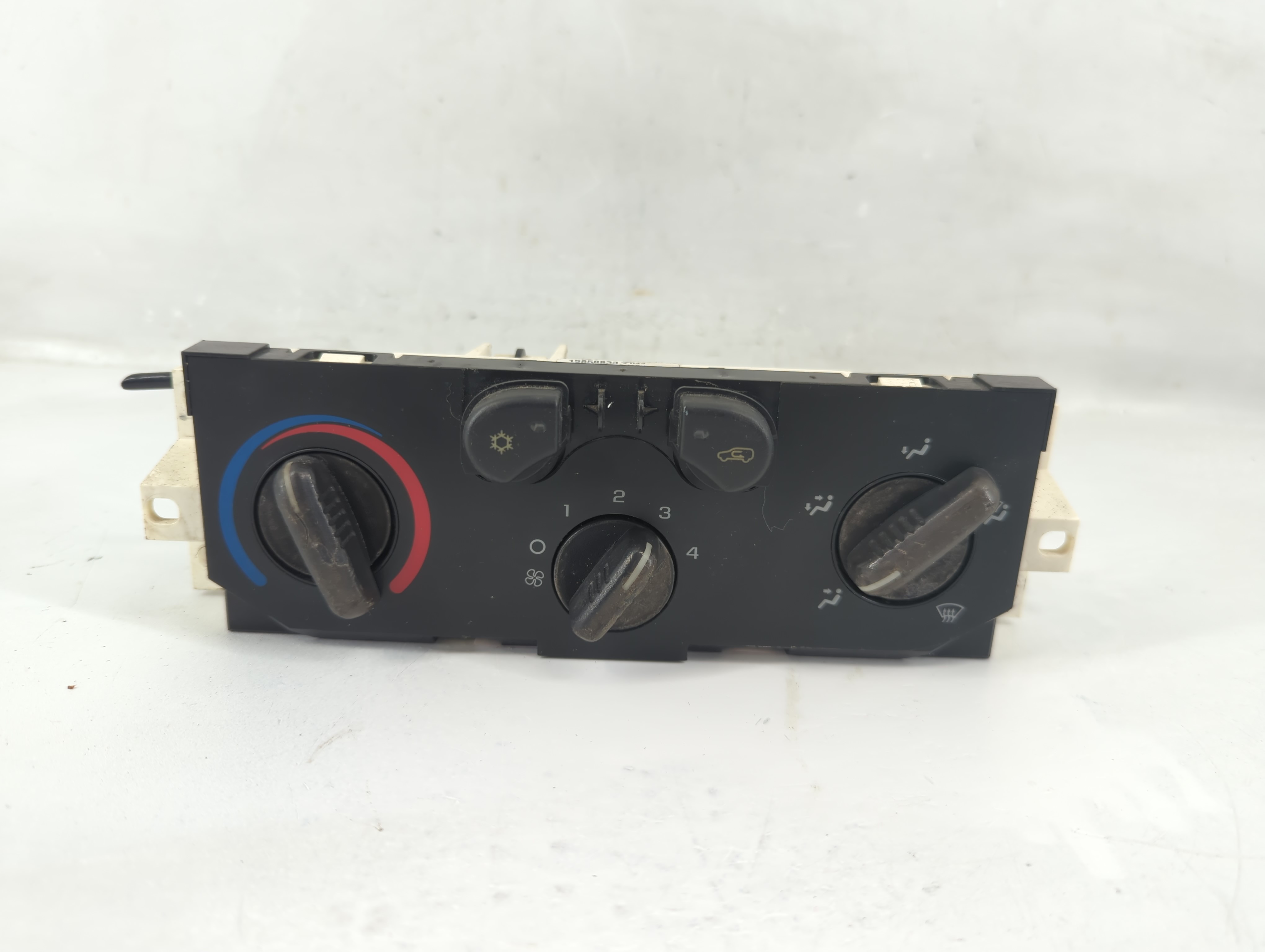 2004-2012 Chevrolet Colorado Ac Heater Roof Climate Control 15858833 1197574 - Oemusedautoparts1.com