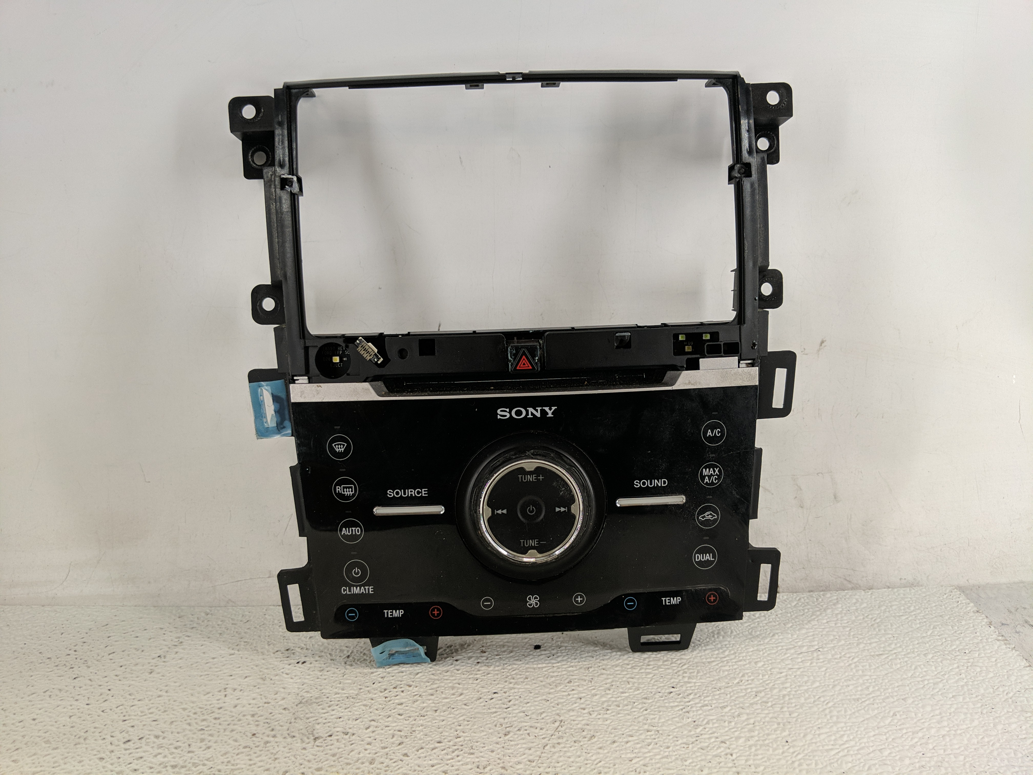 2014-2014 Ford Edge Am Fm Cd Player Radio Receiver 1197600 - Oemusedautoparts1.com