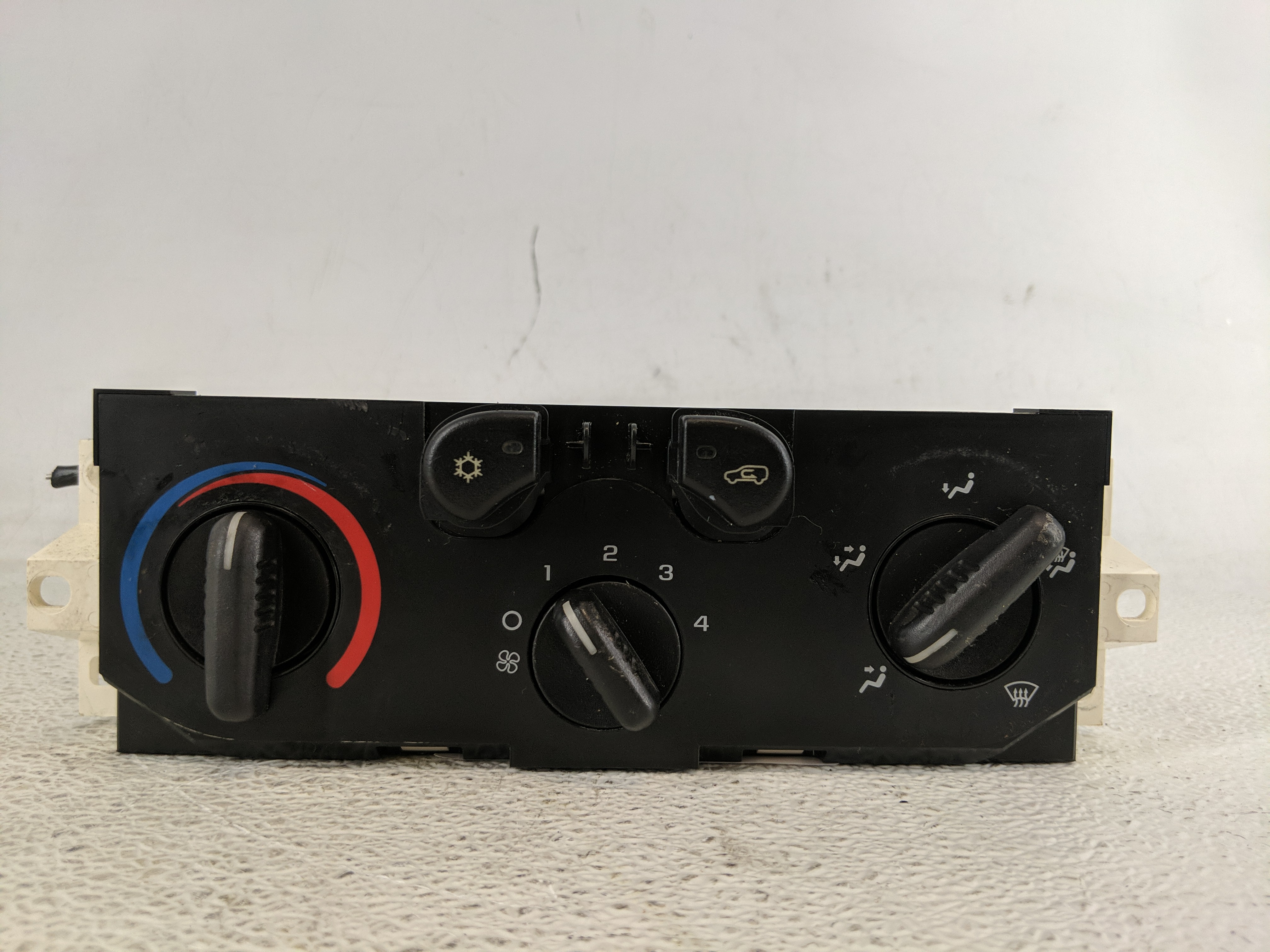 Picture of 2004-2012 Chevrolet Colorado Ac Heater Roof Climate Control 25841856 1197601