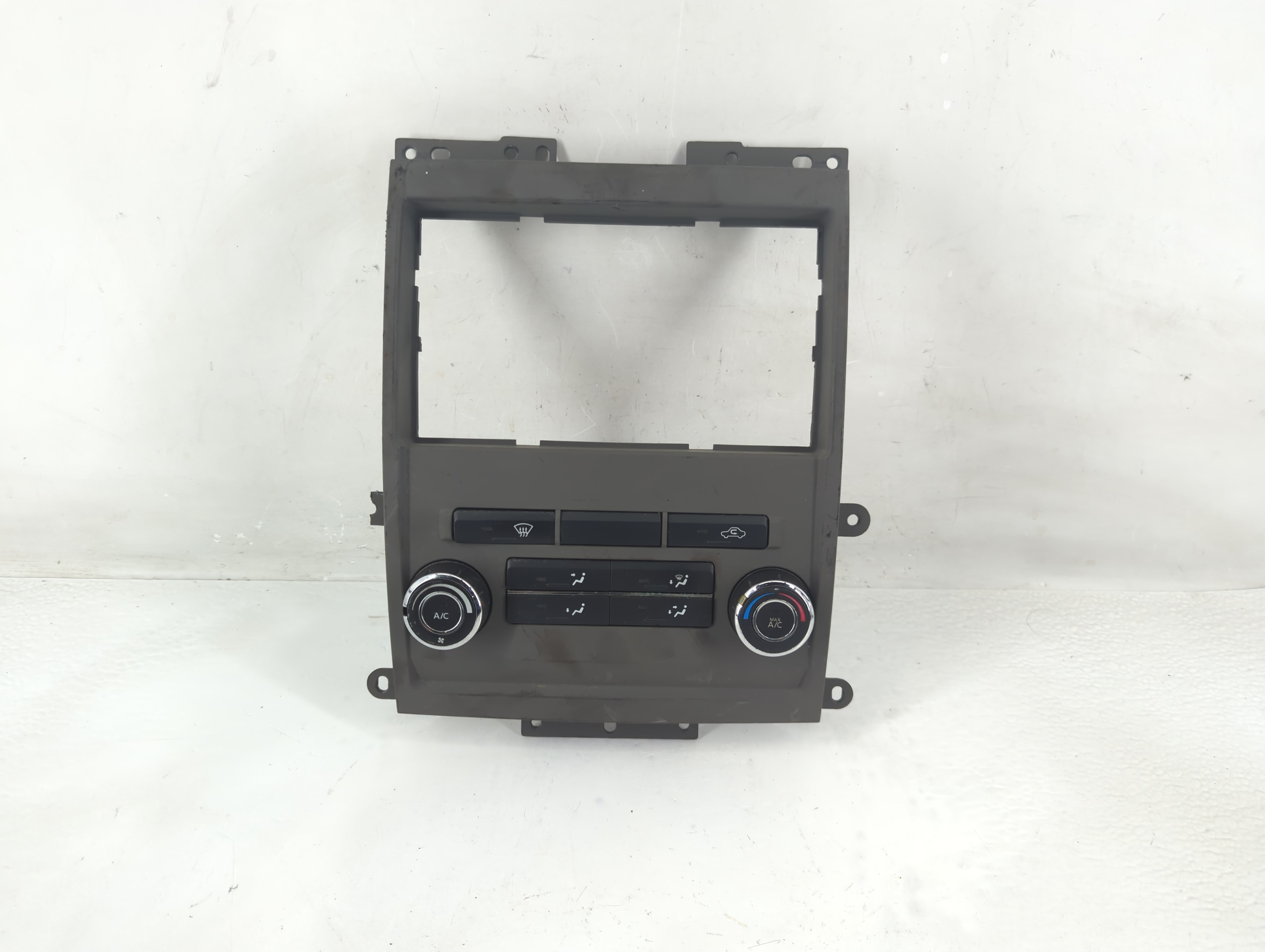 2012 Nissan Titan Ac Heater Climate Control 27510-zl40b 1197623 - Oemusedautoparts1.com