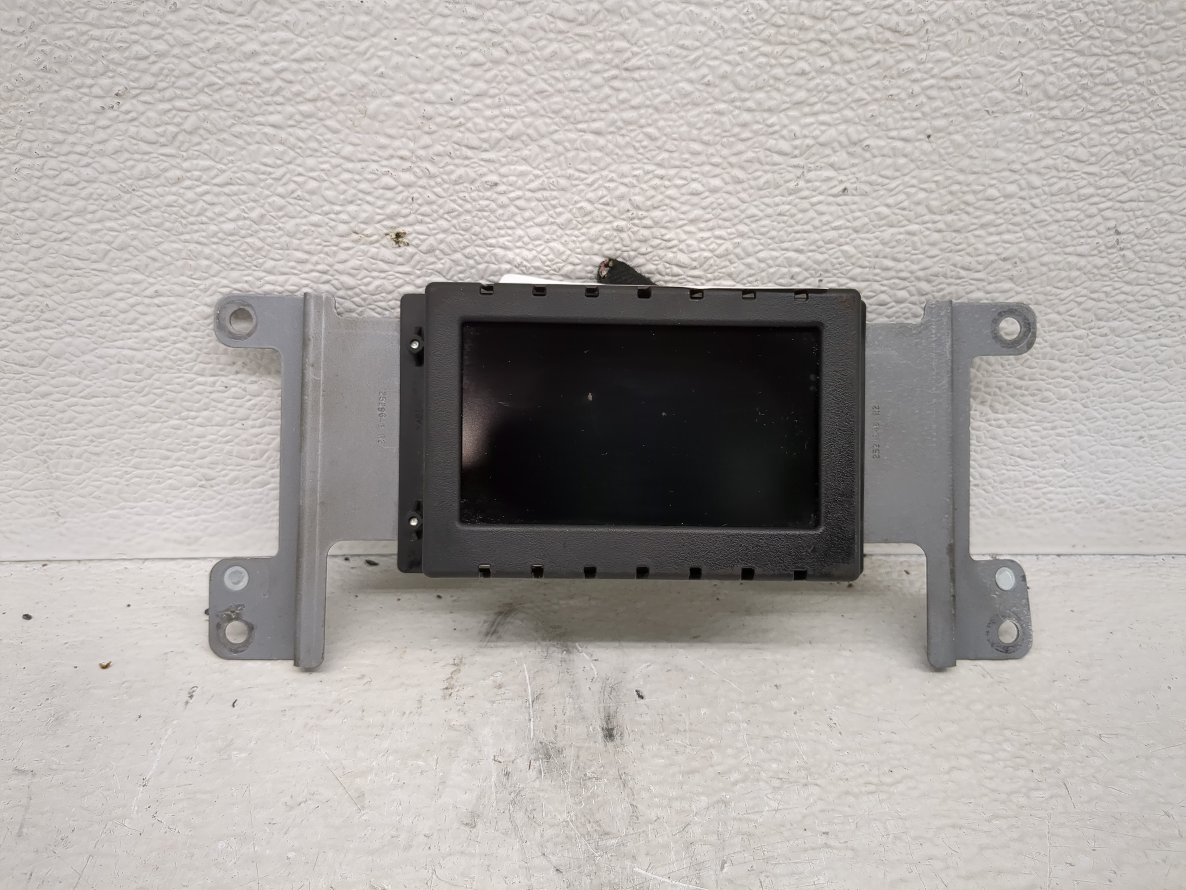 2015-2015 Ford Mustang Information Display Screen 1197630 - Oemusedautoparts1.com