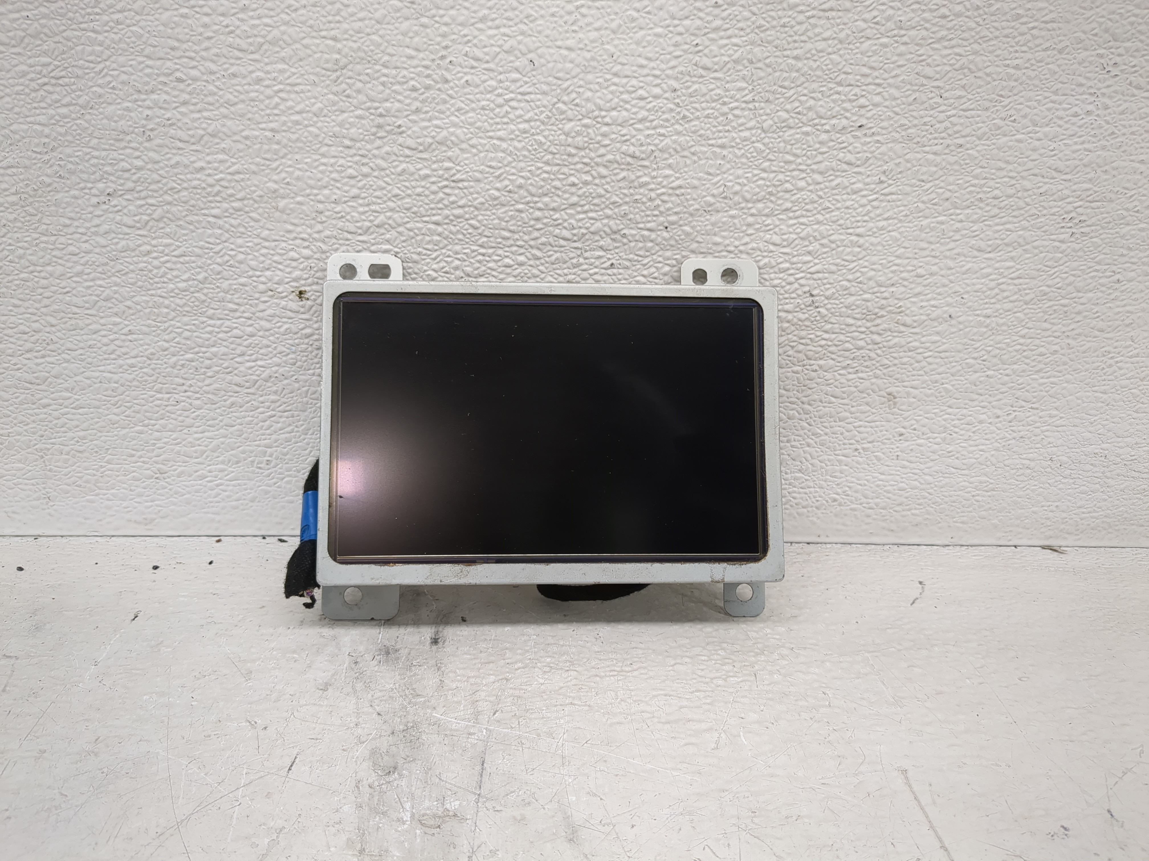 2010-2015 Chevrolet Equinox Information Display Screen 1197631 - Oemusedautoparts1.com