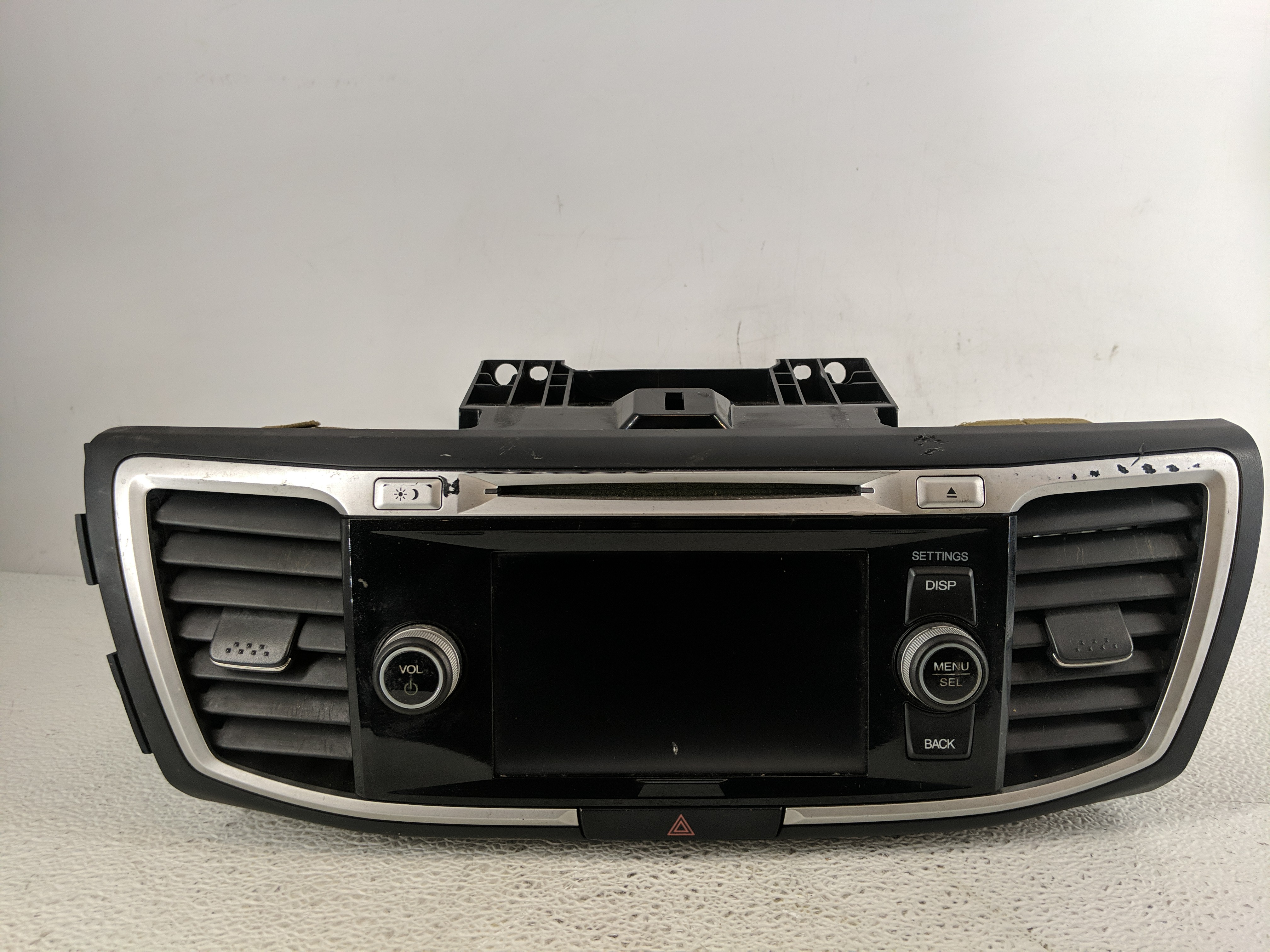 2013-2015 Honda Accord Am Fm Cd Player Radio Receiver 1197715 - Oemusedautoparts1.com