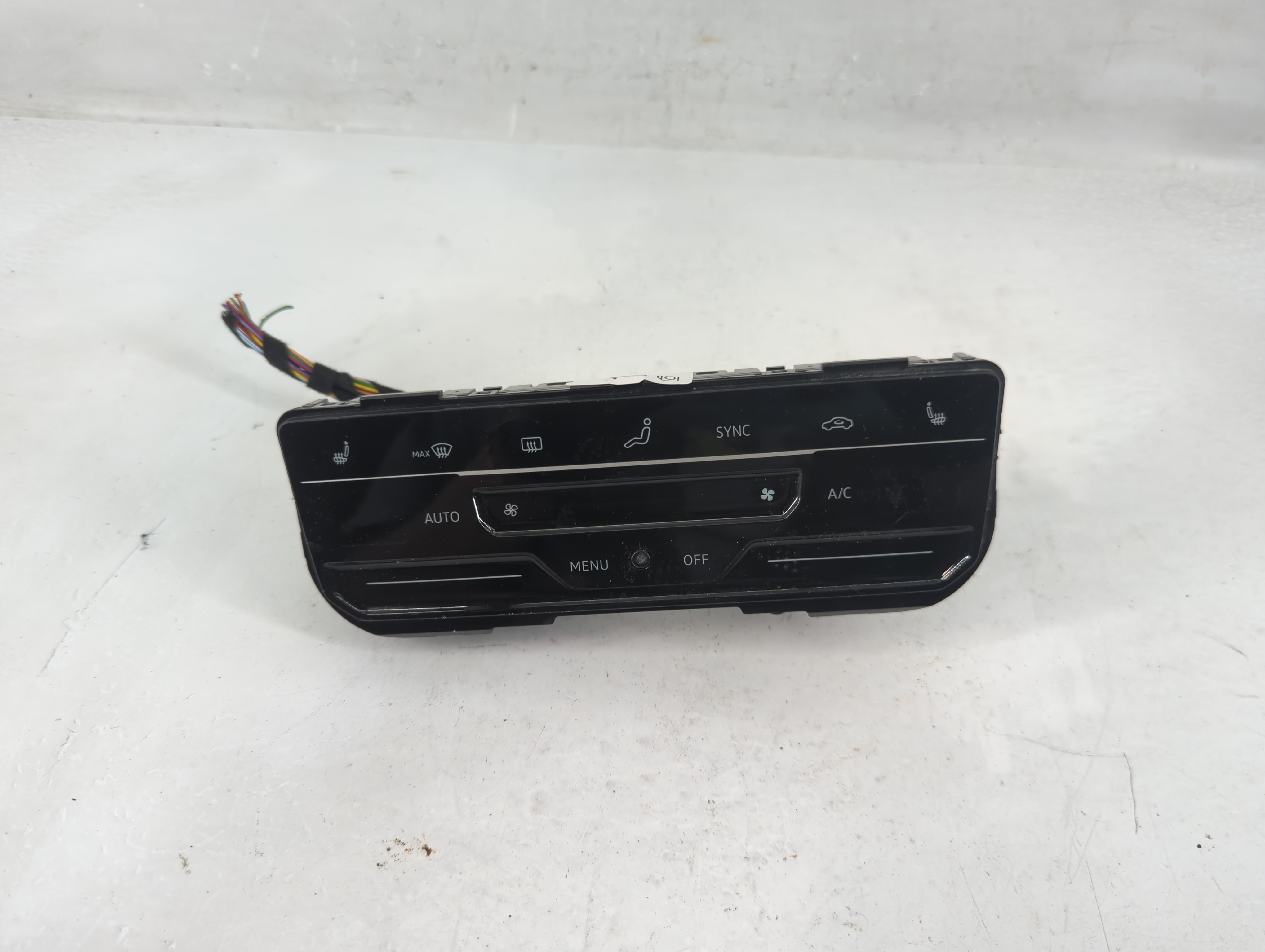 Picture of 2022-2022 Volkswagen Tiguan Ac Heater Roof Climate Control 90160-256 1197735