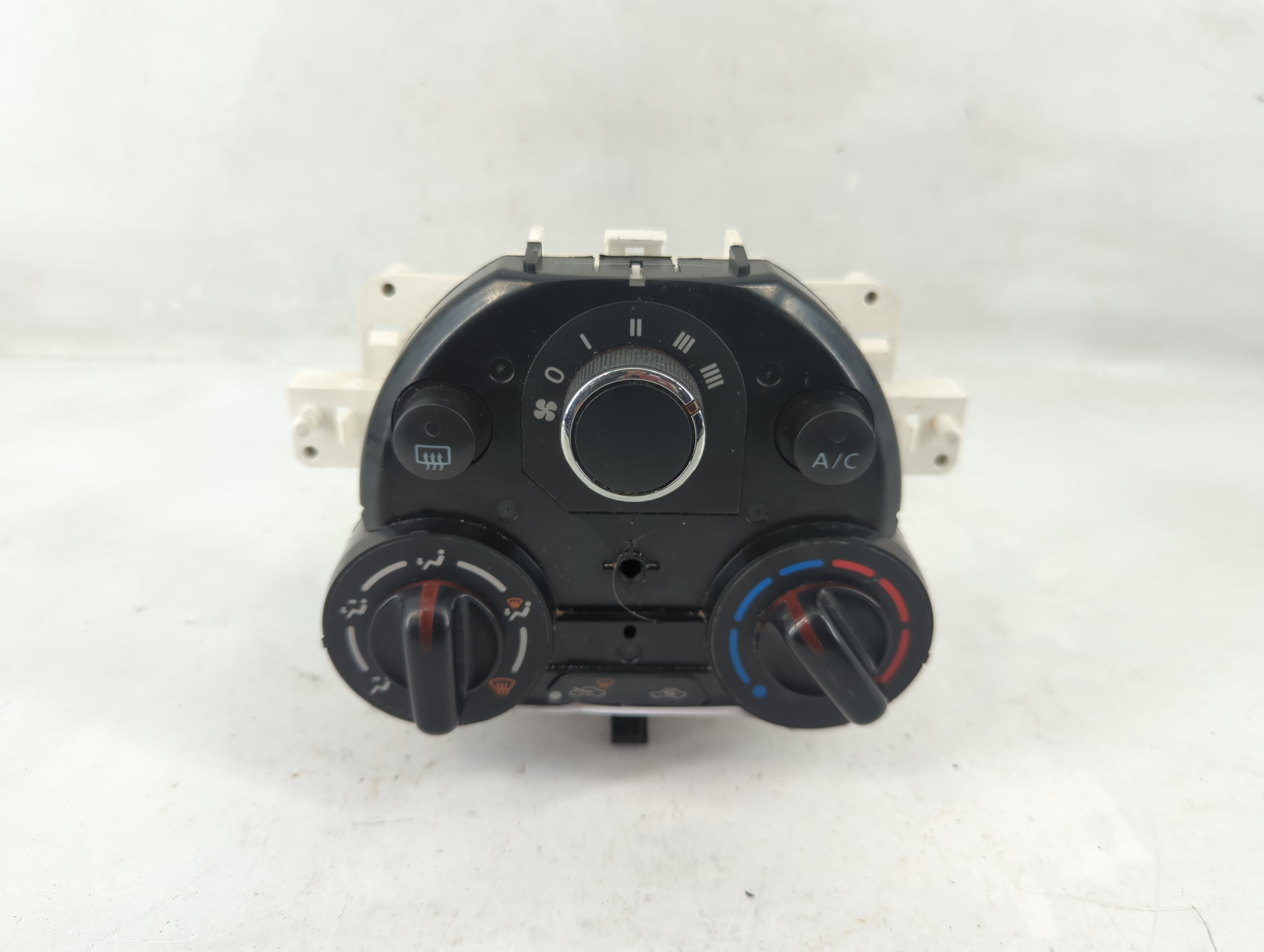 Picture of 2015-2018 Nissan Versa Ac Heater Roof Climate Control 27513-9kk0a 1197750