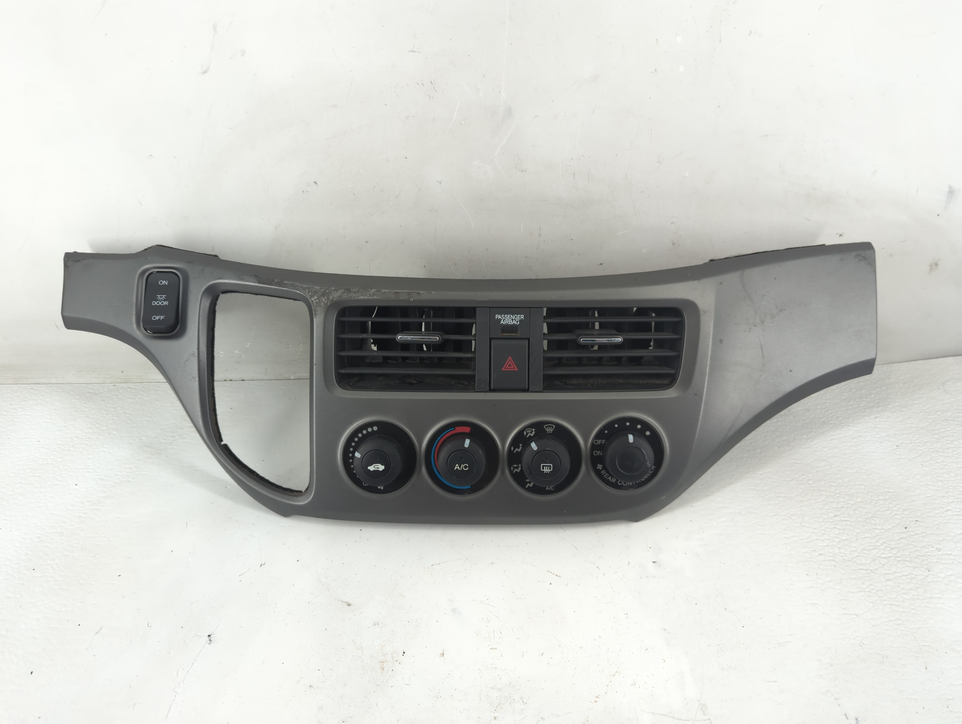 Picture of 2006 Honda Odyssey Ac Heater Climate Control 1197767