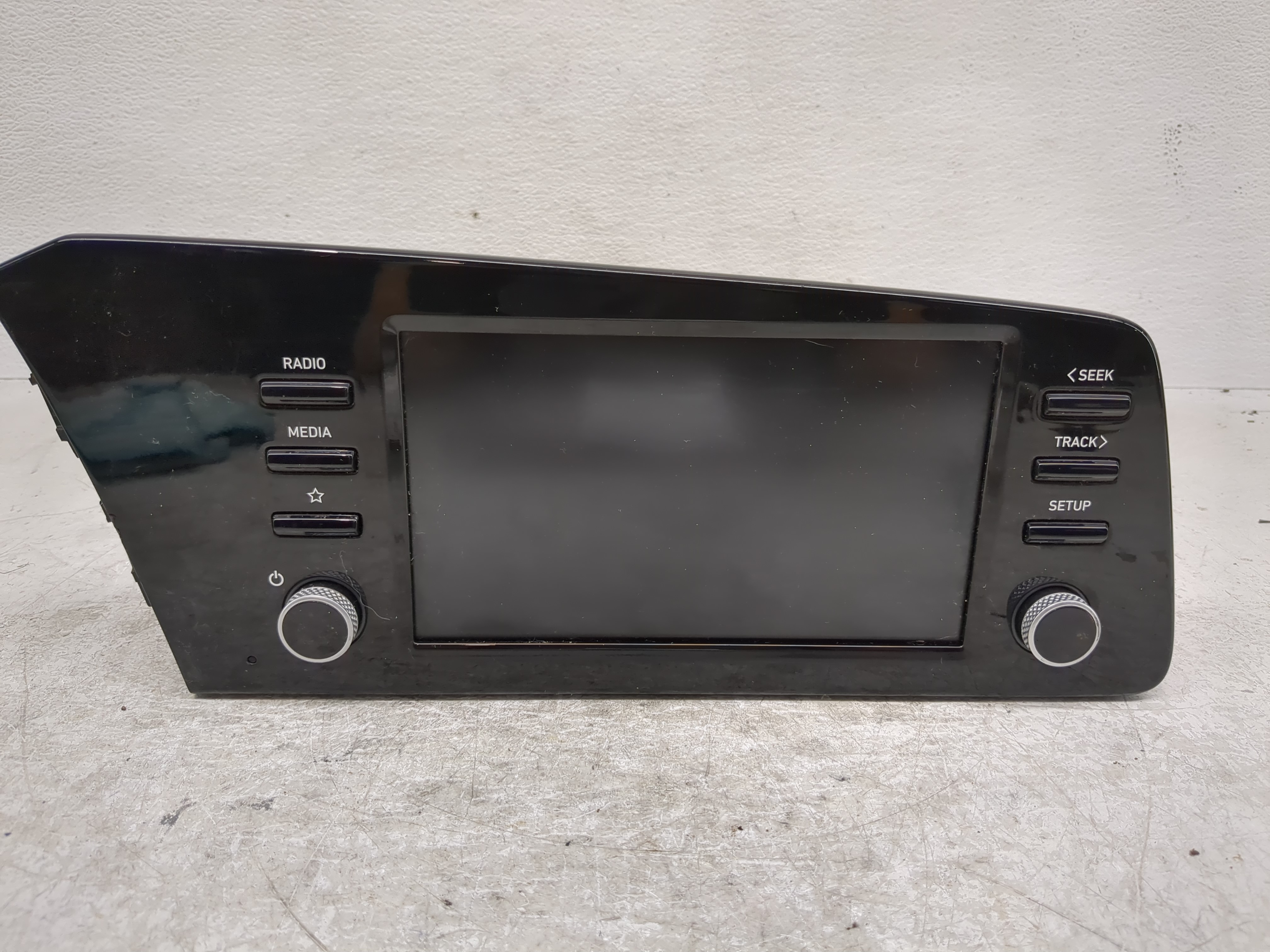 2021-2022 Hyundai Elantra Am Fm Cd Player Radio Receiver 1197850 - Oemusedautoparts1.com