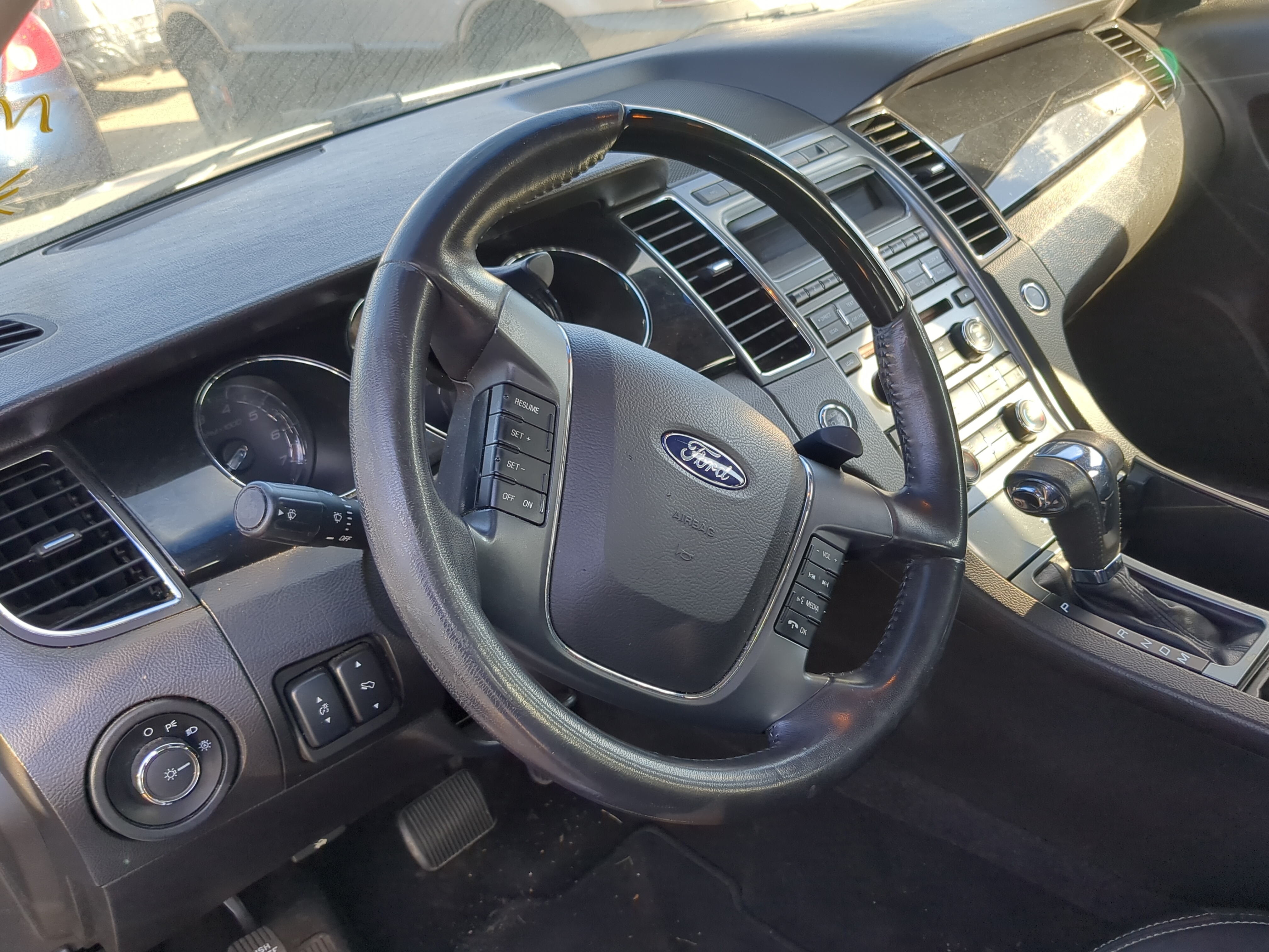 2011-2012 Ford Taurus Air Bag Driver Left Steering Wheel Mounted 1198273 - Oemusedautoparts1.com