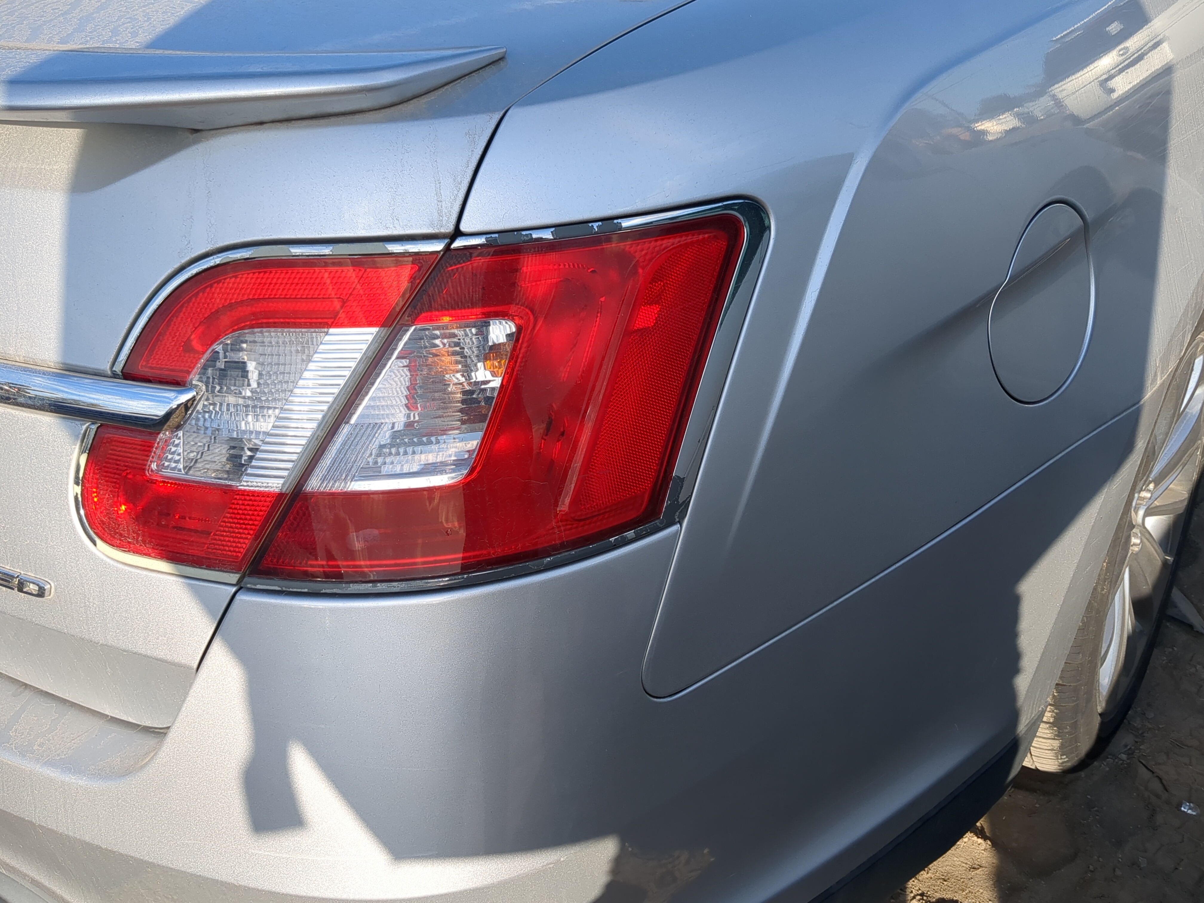 Picture of 2010-2012 Ford Taurus Passenger Right Side Tail Light Taillight Oem 1198329