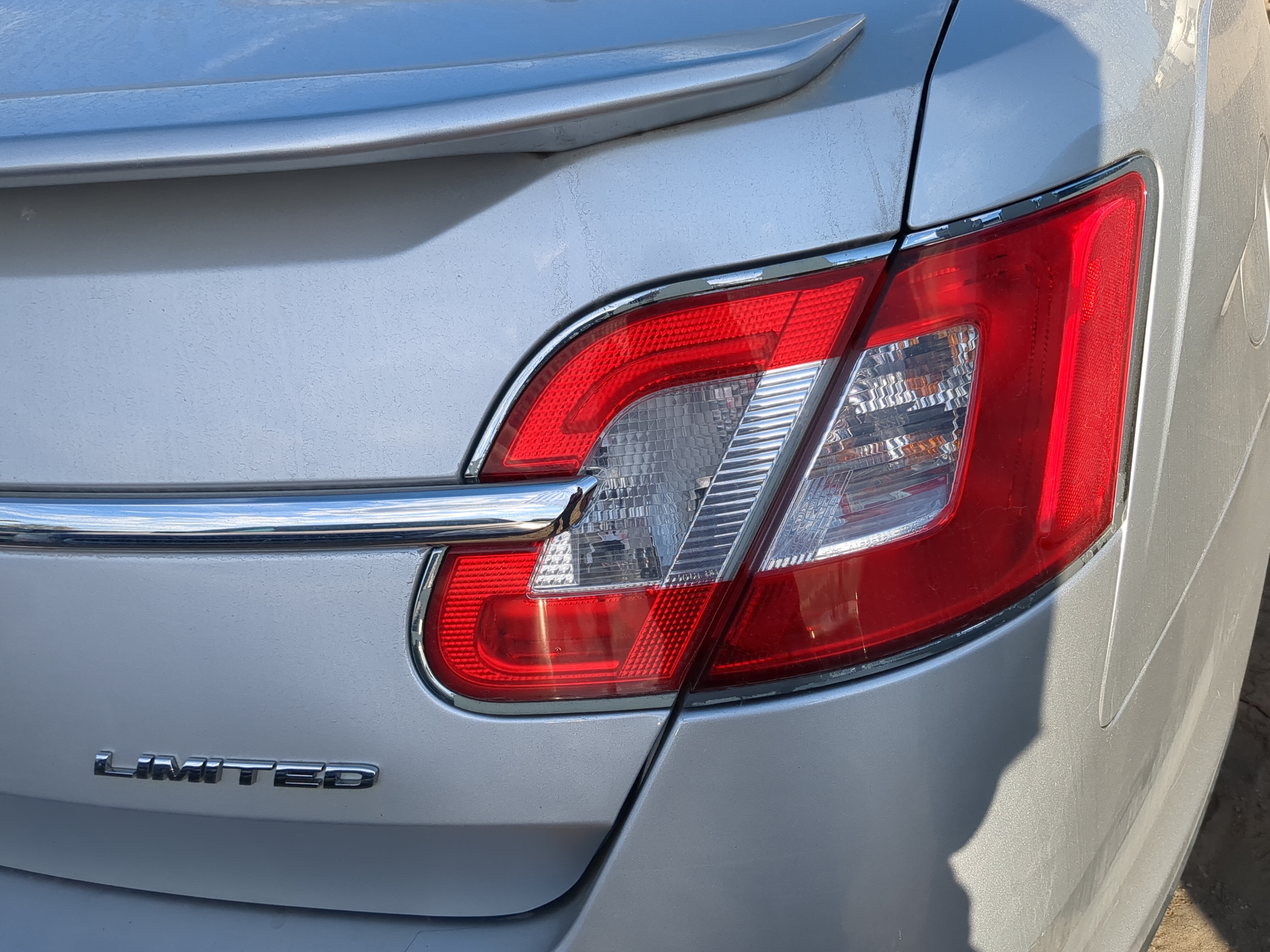 Picture of Tail Lights 2011 FORD TAURUS