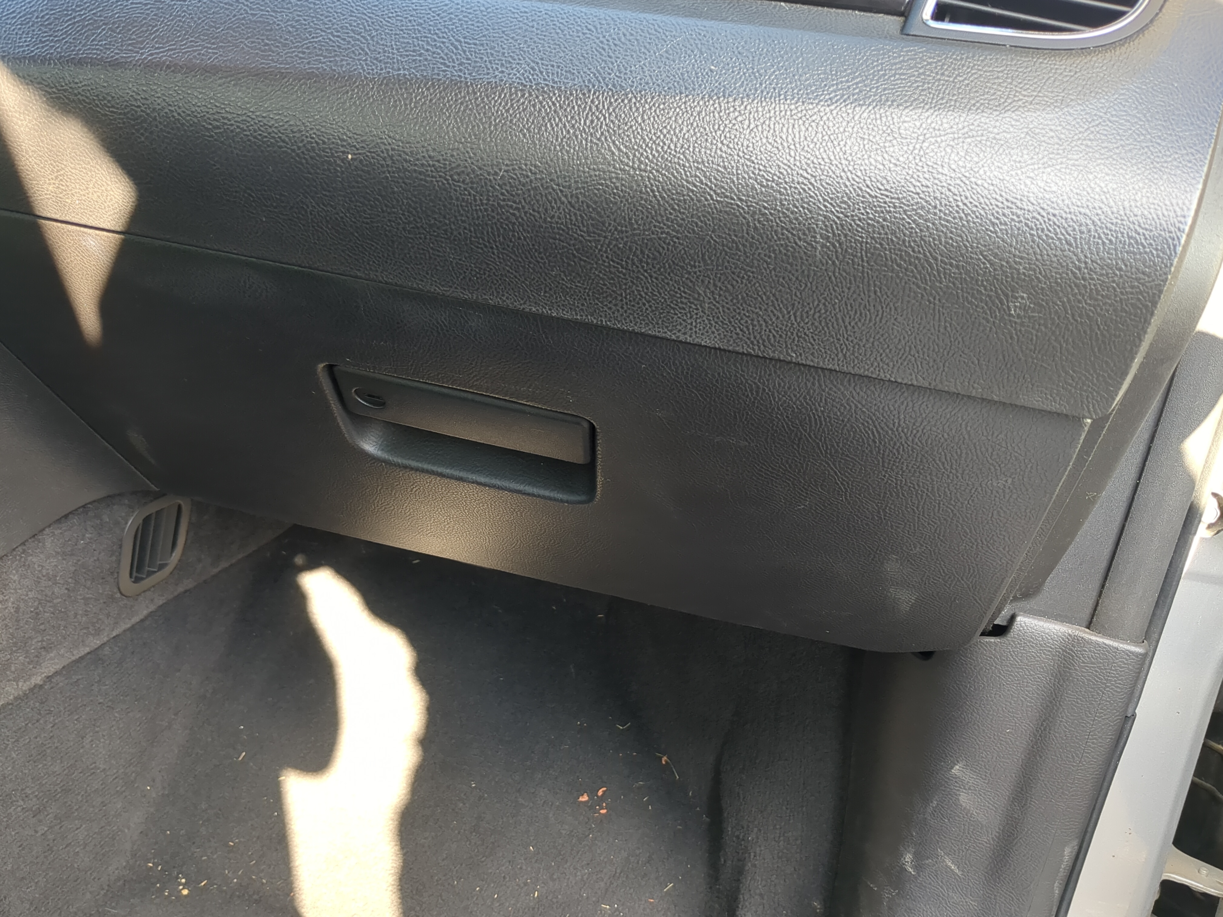2011 Ford Taurus Passenger Glove Box Door Storage Compartment 1198372 - Oemusedautoparts1.com