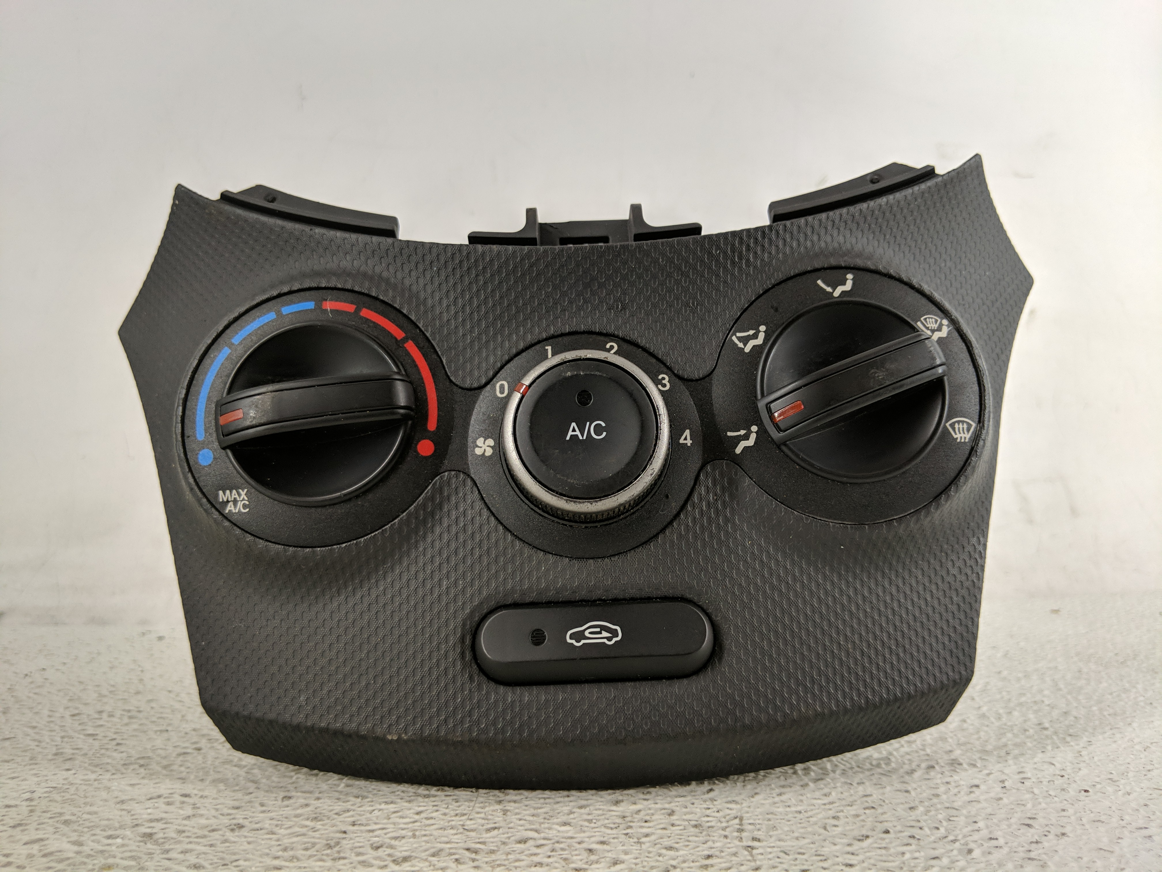2018-2022 Hyundai Accent Ac Heater Climate Control 97250-1rbl1 1198422 - Oemusedautoparts1.com
