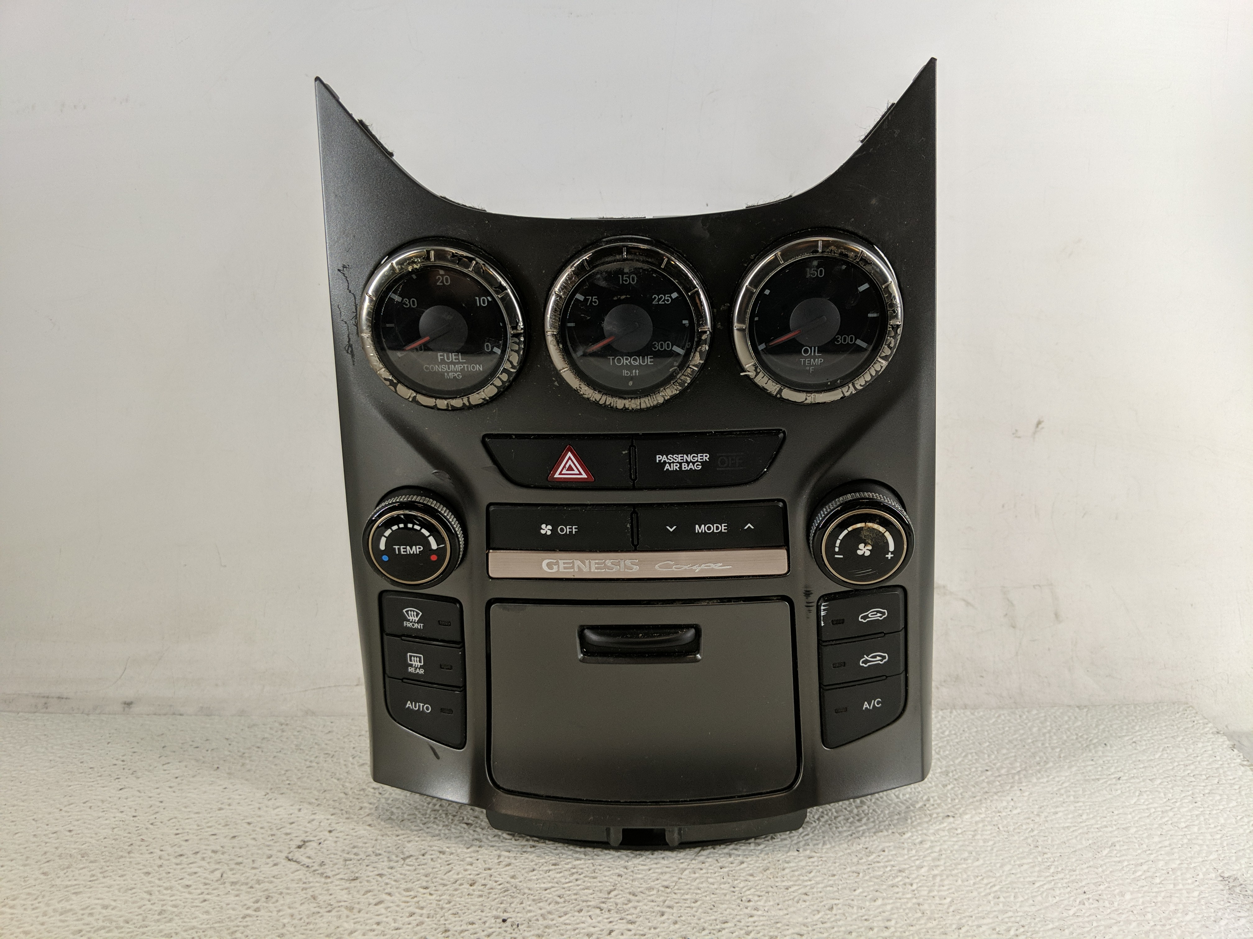 2013-2016 Hyundai Genesis Ac Heater Climate Control 1198612 - Oemusedautoparts1.com