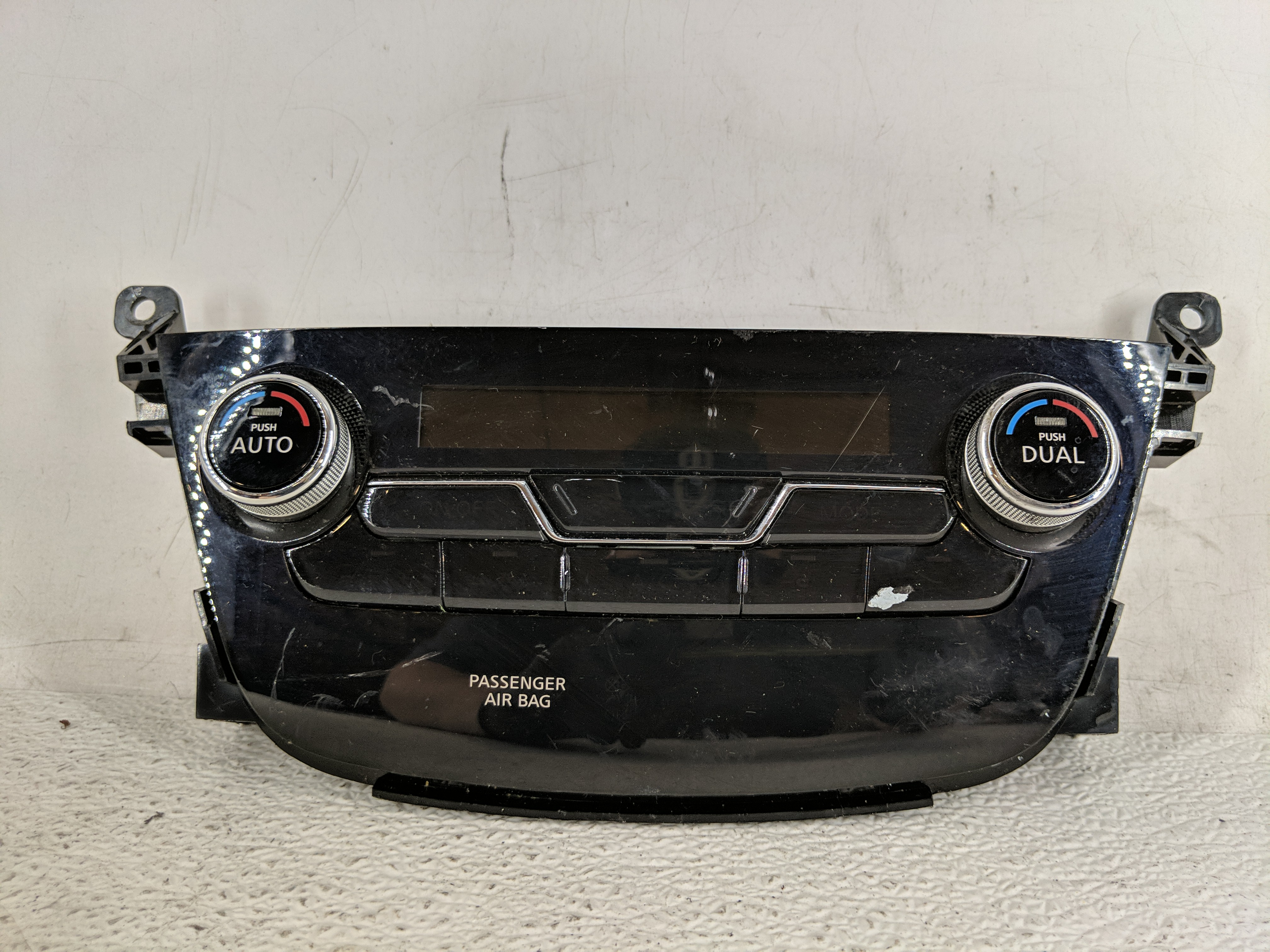 2017-2022 Nissan Murano Ac Heater Climate Control 27500 9uc1c 1198619 - Oemusedautoparts1.com