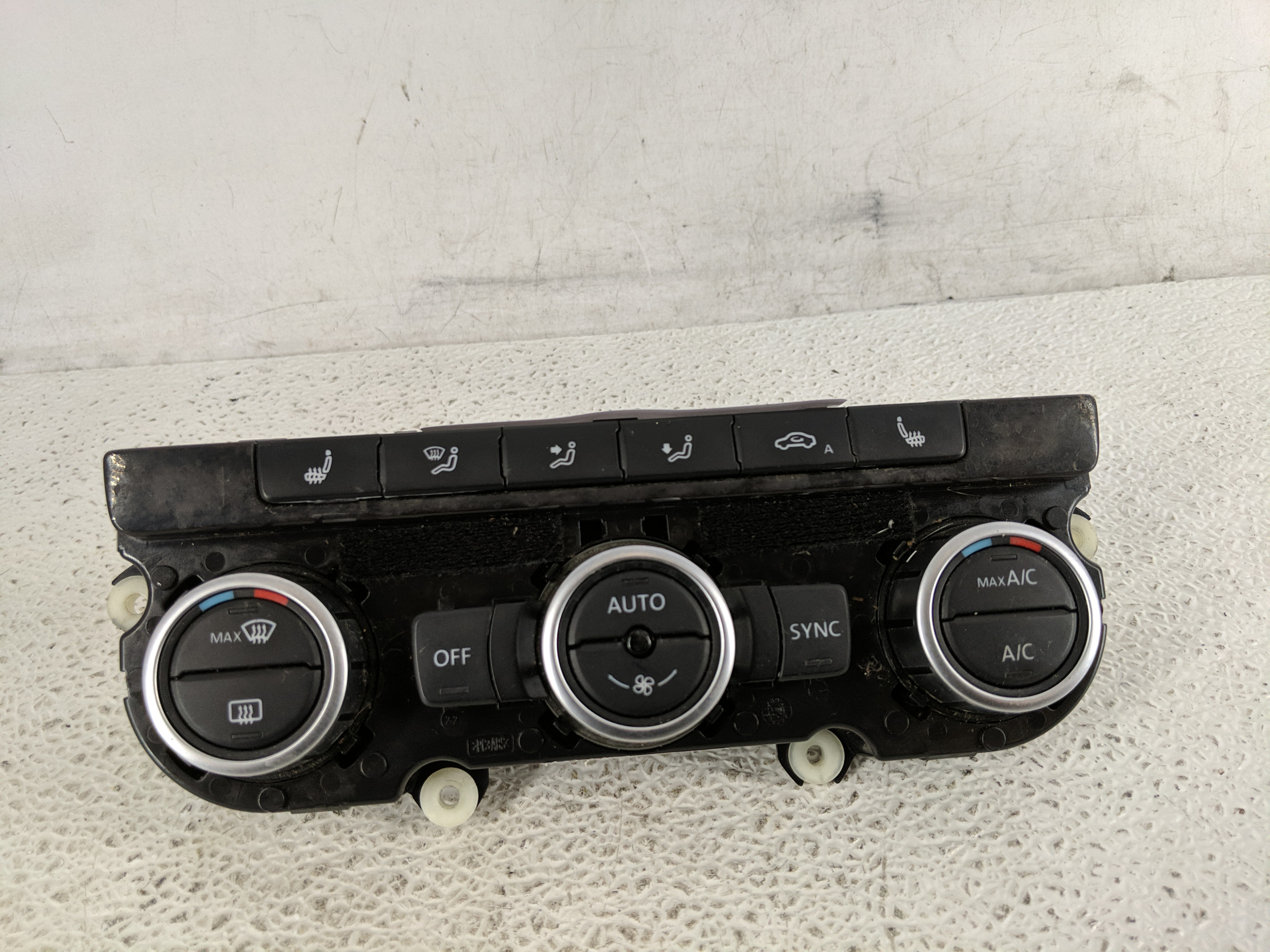 Picture of 2015-2017 Hyundai Accent Ac Heater Roof Climate Control 3aa907044an 1198622