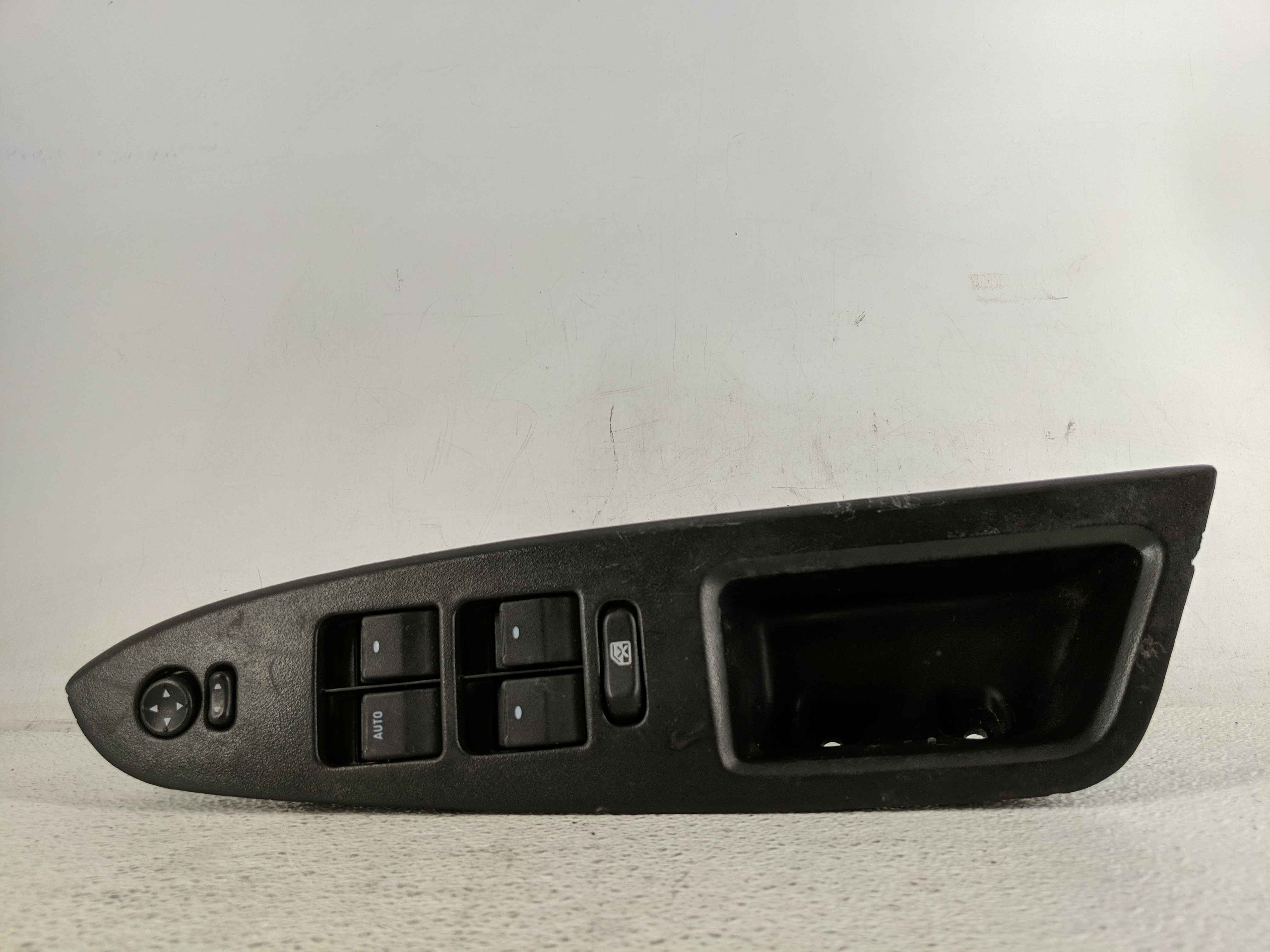2009-2016 Chevrolet Impala Driver Left Door Master Power Window Switch 1198623 - Oemusedautoparts1.com