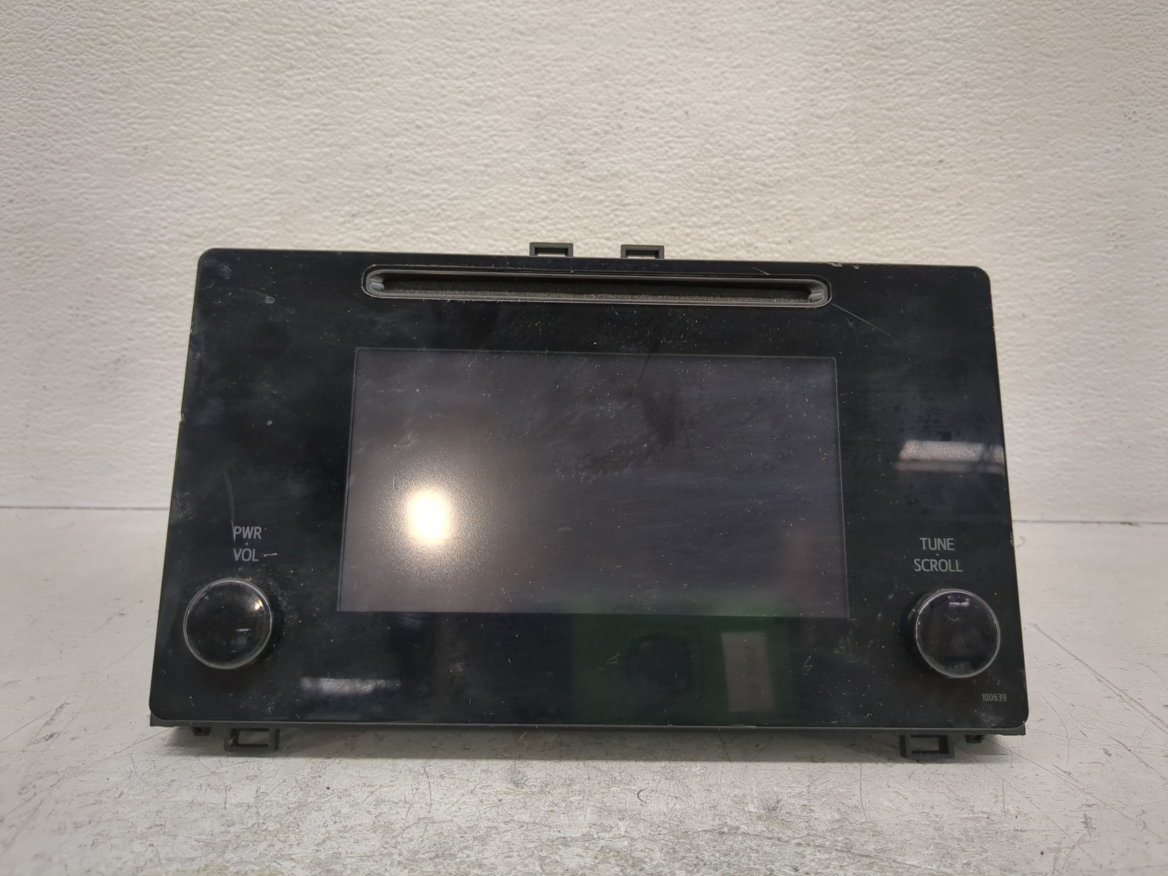 2017-2019 Toyota Corolla Am Fm Cd Player Radio Receiver 1198647 - Oemusedautoparts1.com